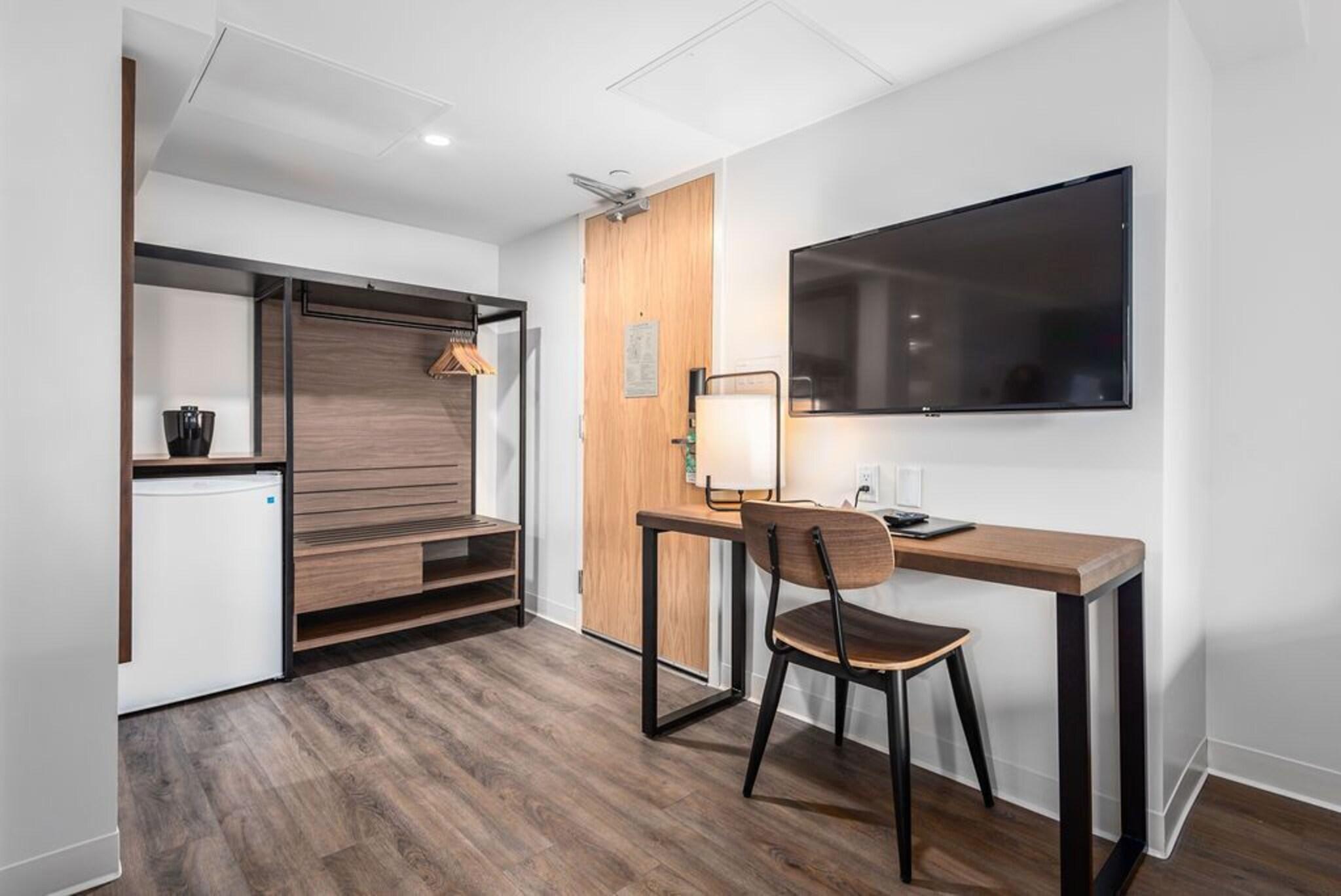 Double Superior Queen Bed