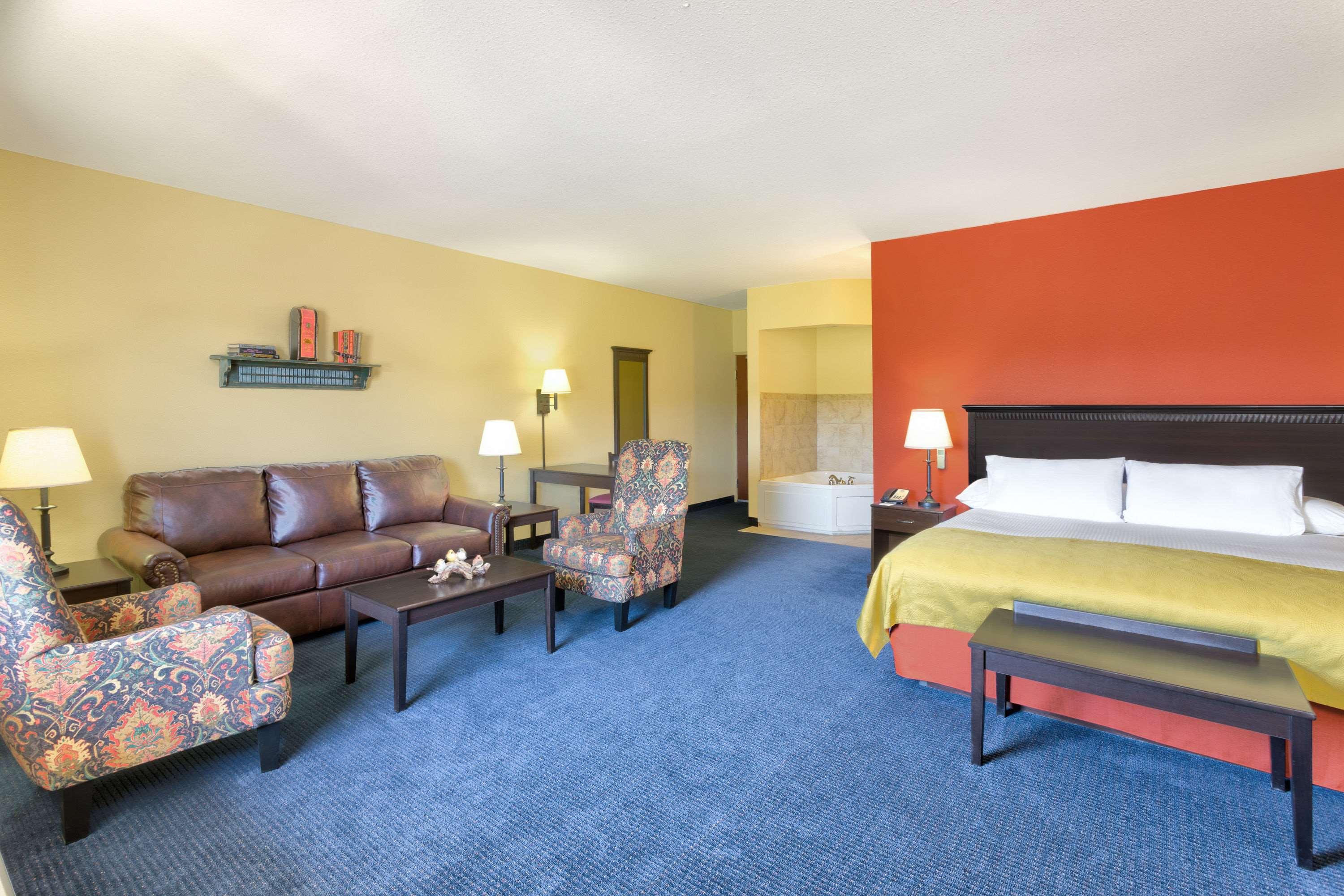 Suite Deluxe King Bed