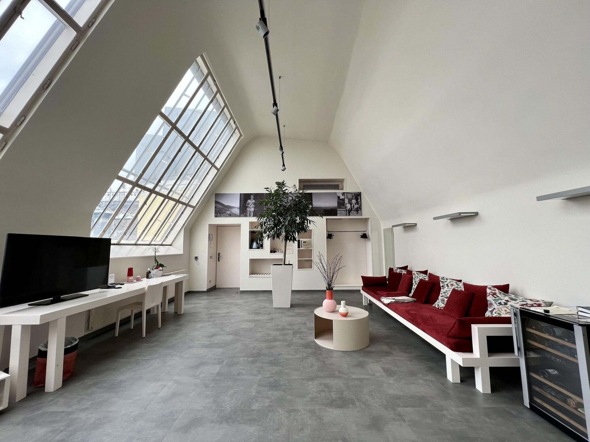 Twin Penthouse with Views