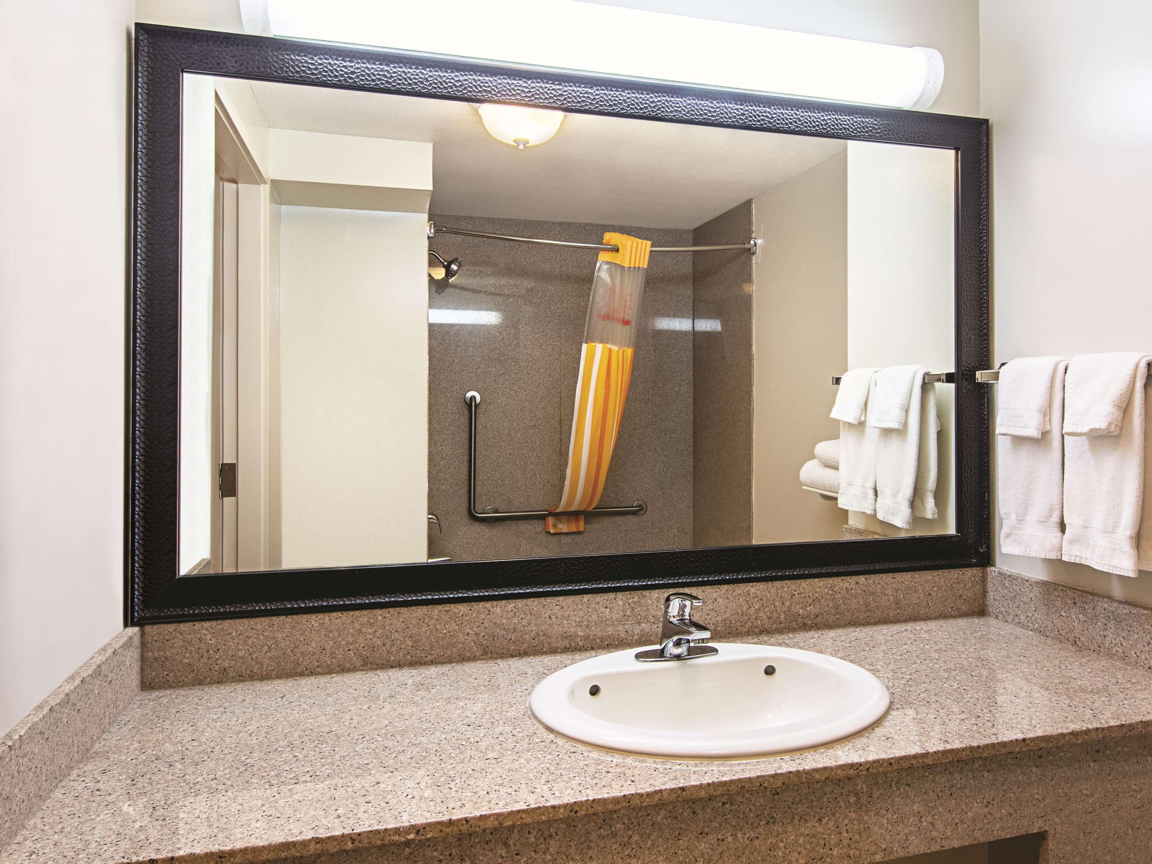 Room City View Two Double Beds