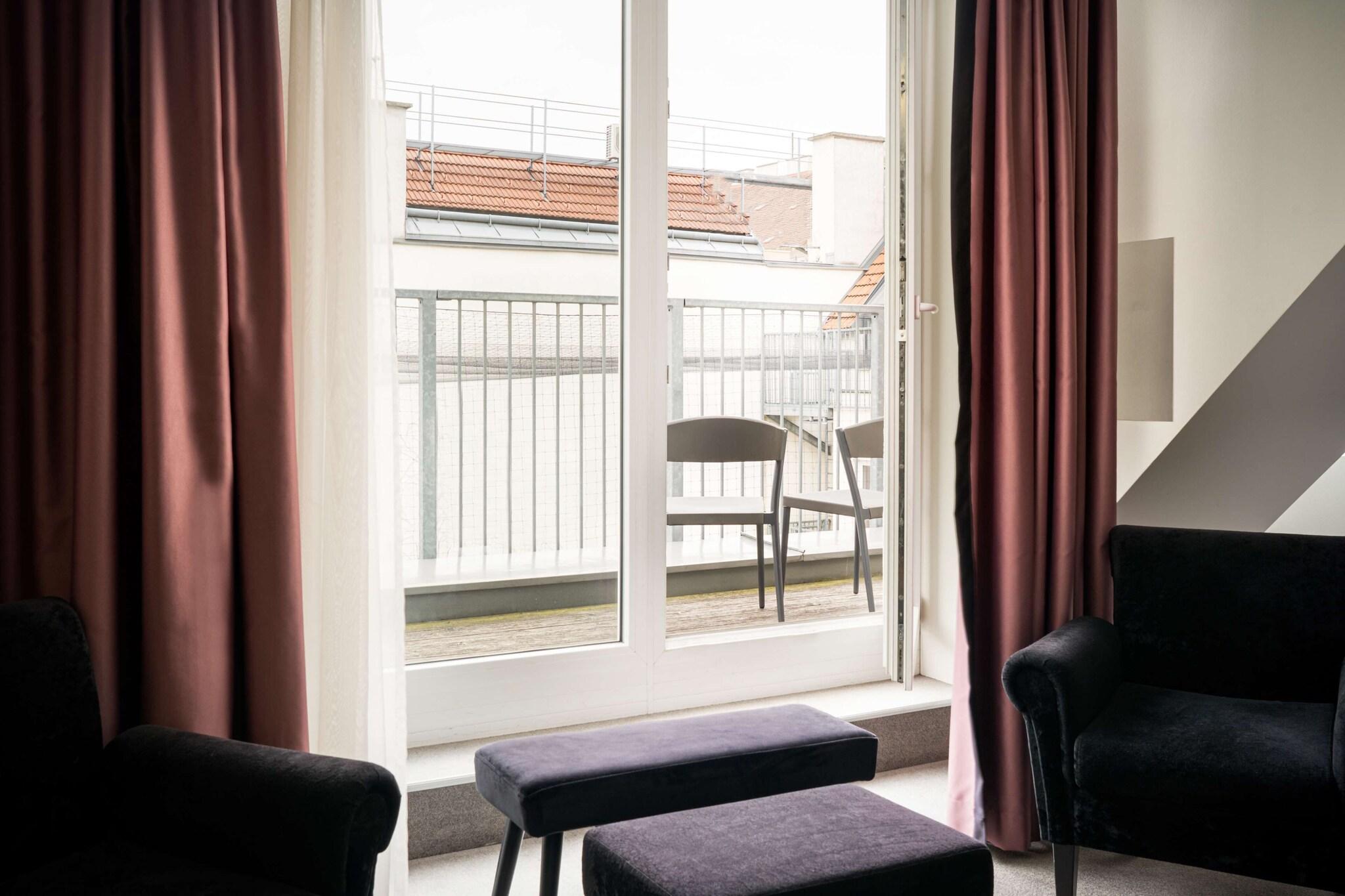 Family Room Queen Size Bed