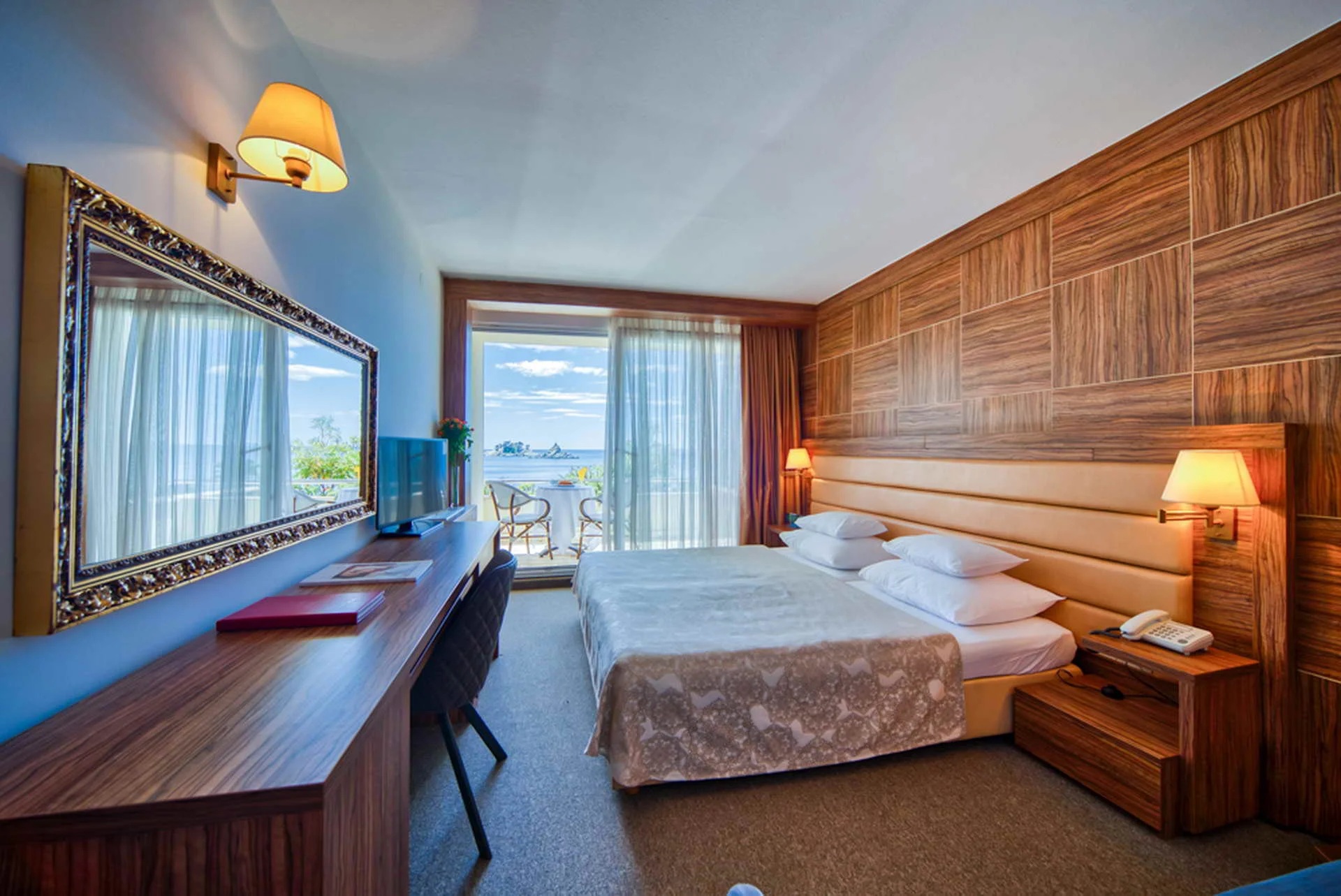 Double Single Sea View