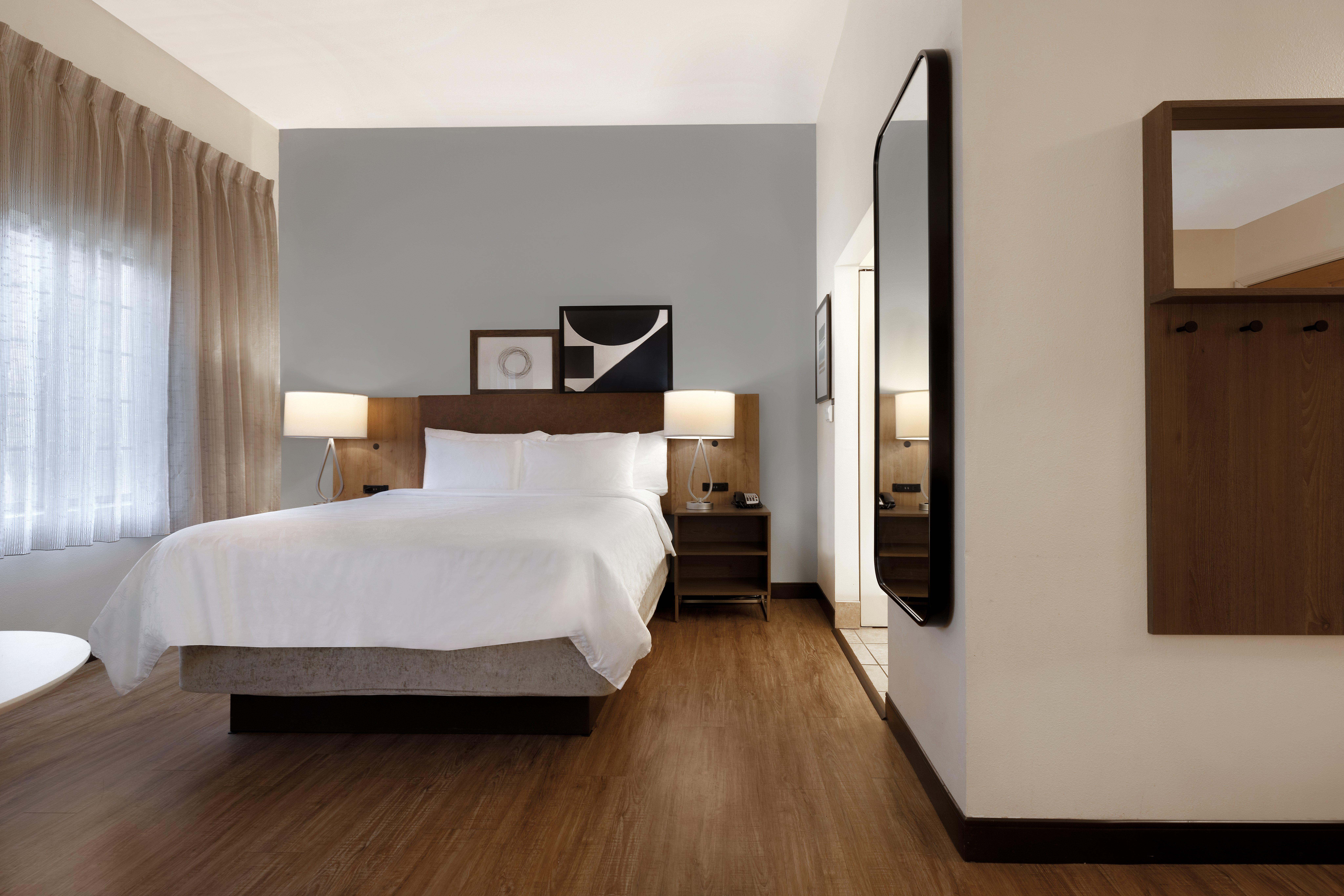 Studio Queen Size Bed