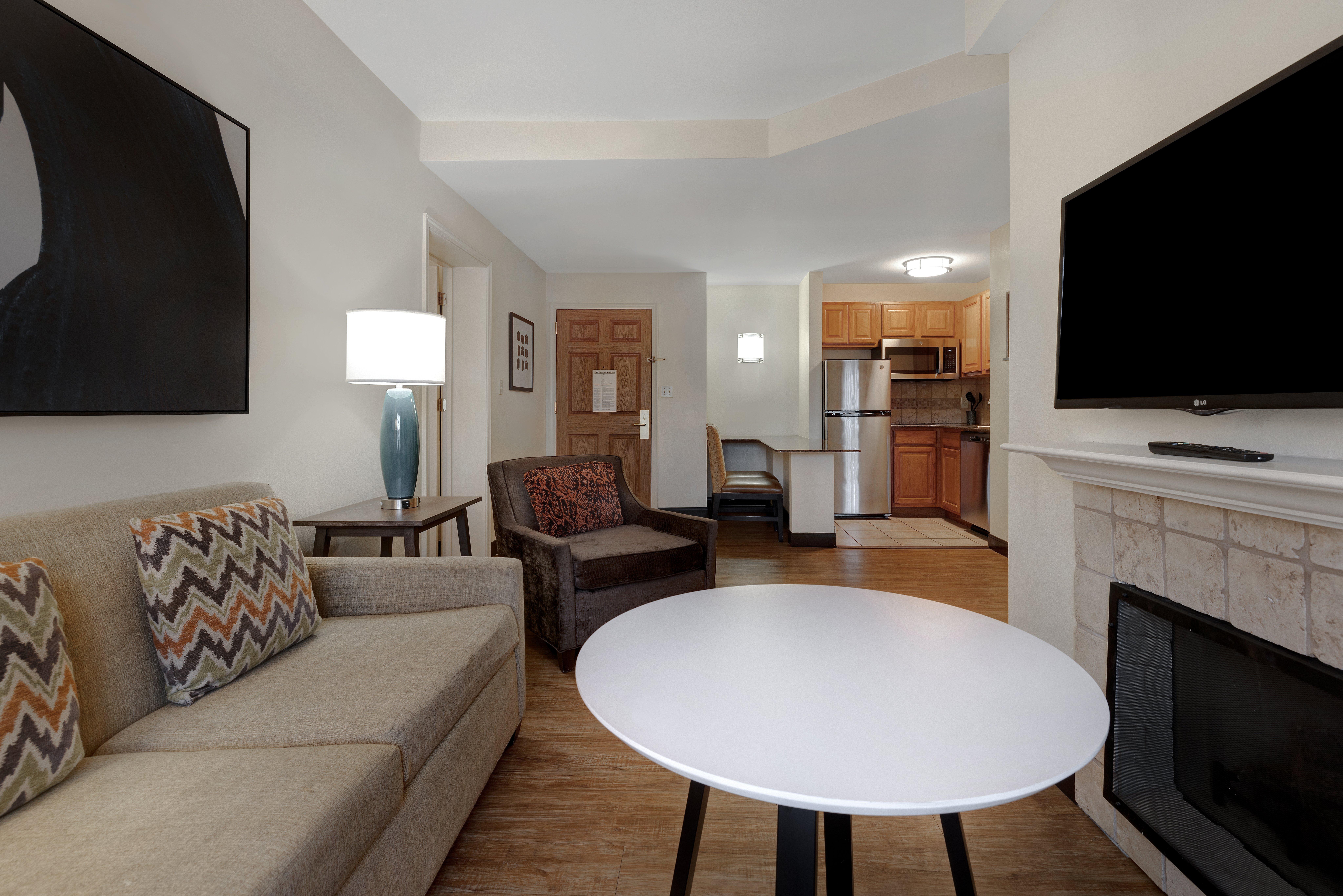 Suite Two Queen Beds One Bedroom