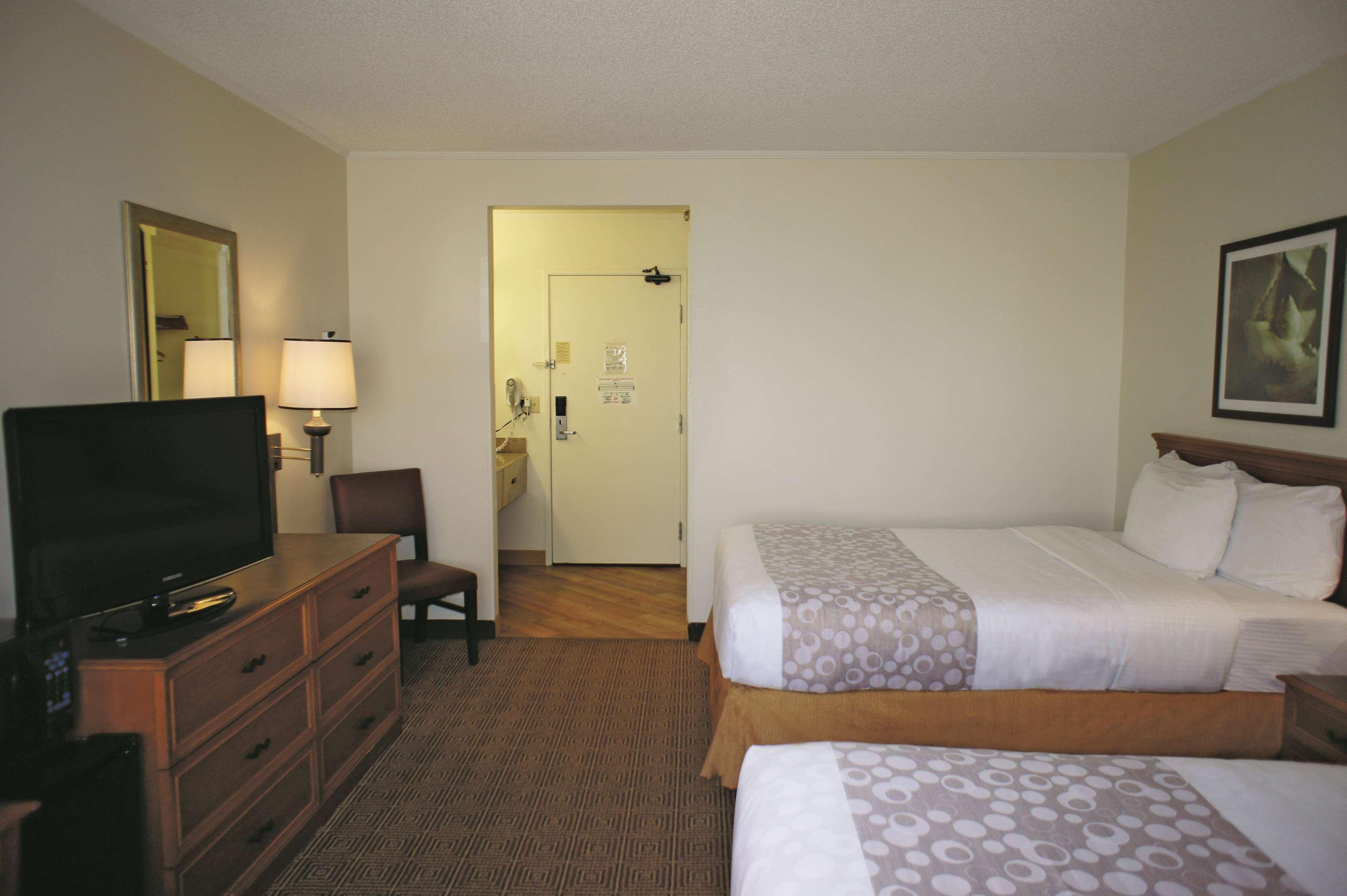 Room Deluxe Two Beds