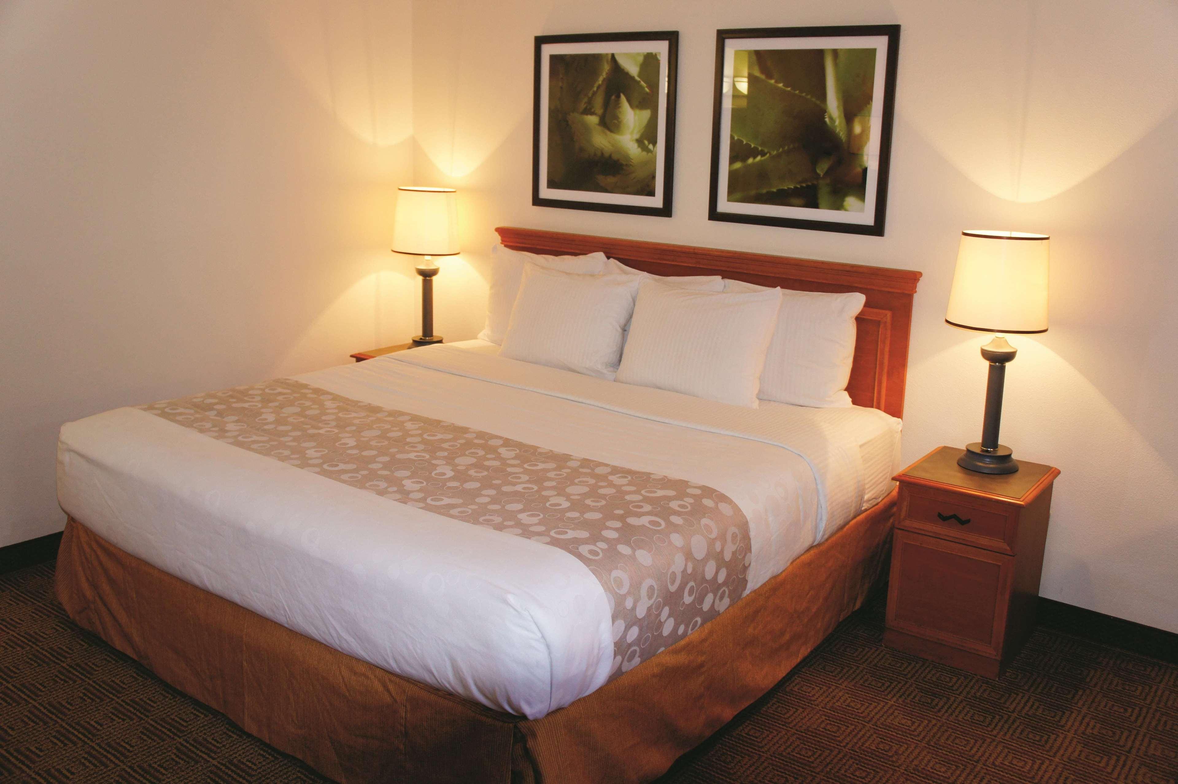 Double King Bed Non Smoking