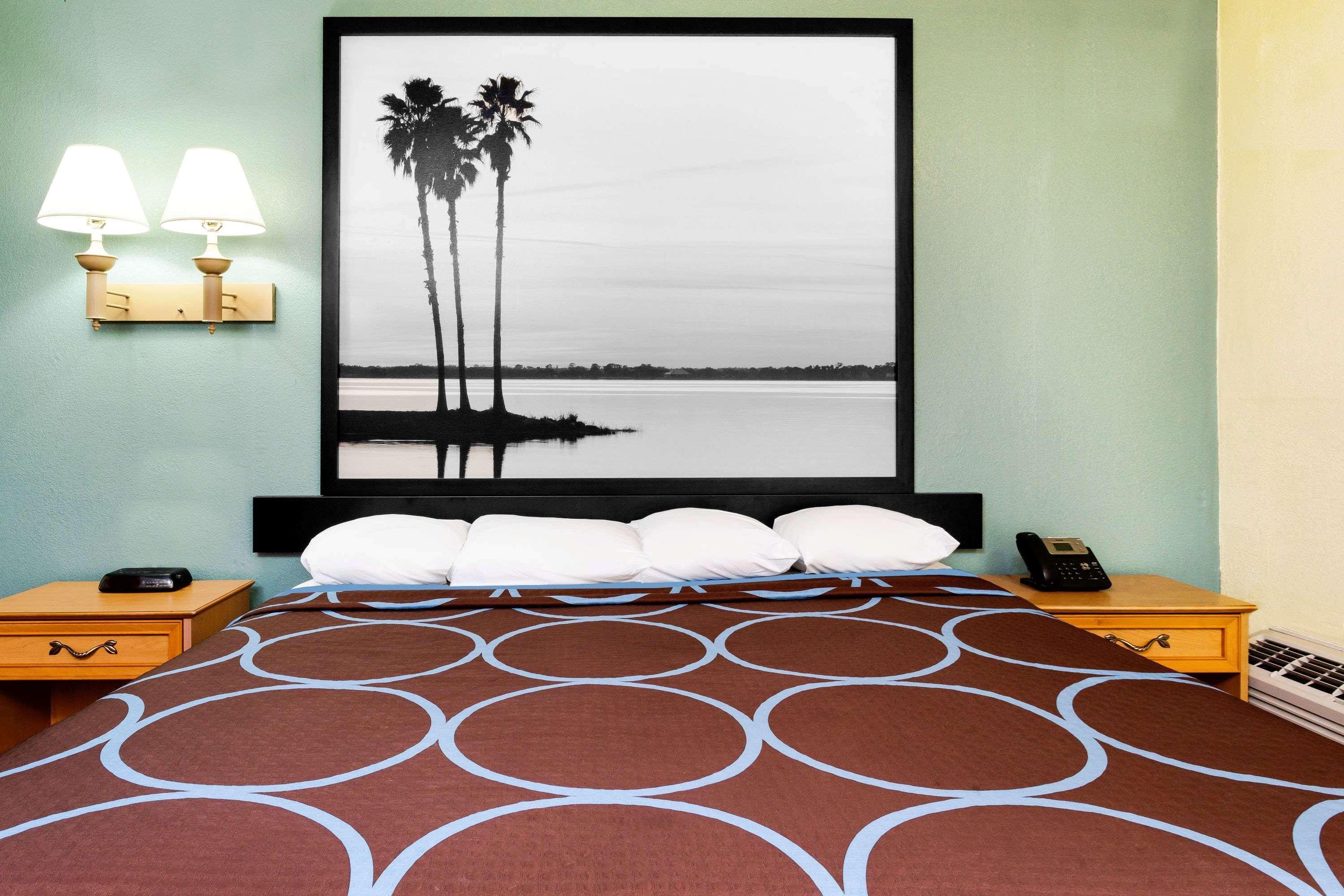 Double King Bed Non Smoking