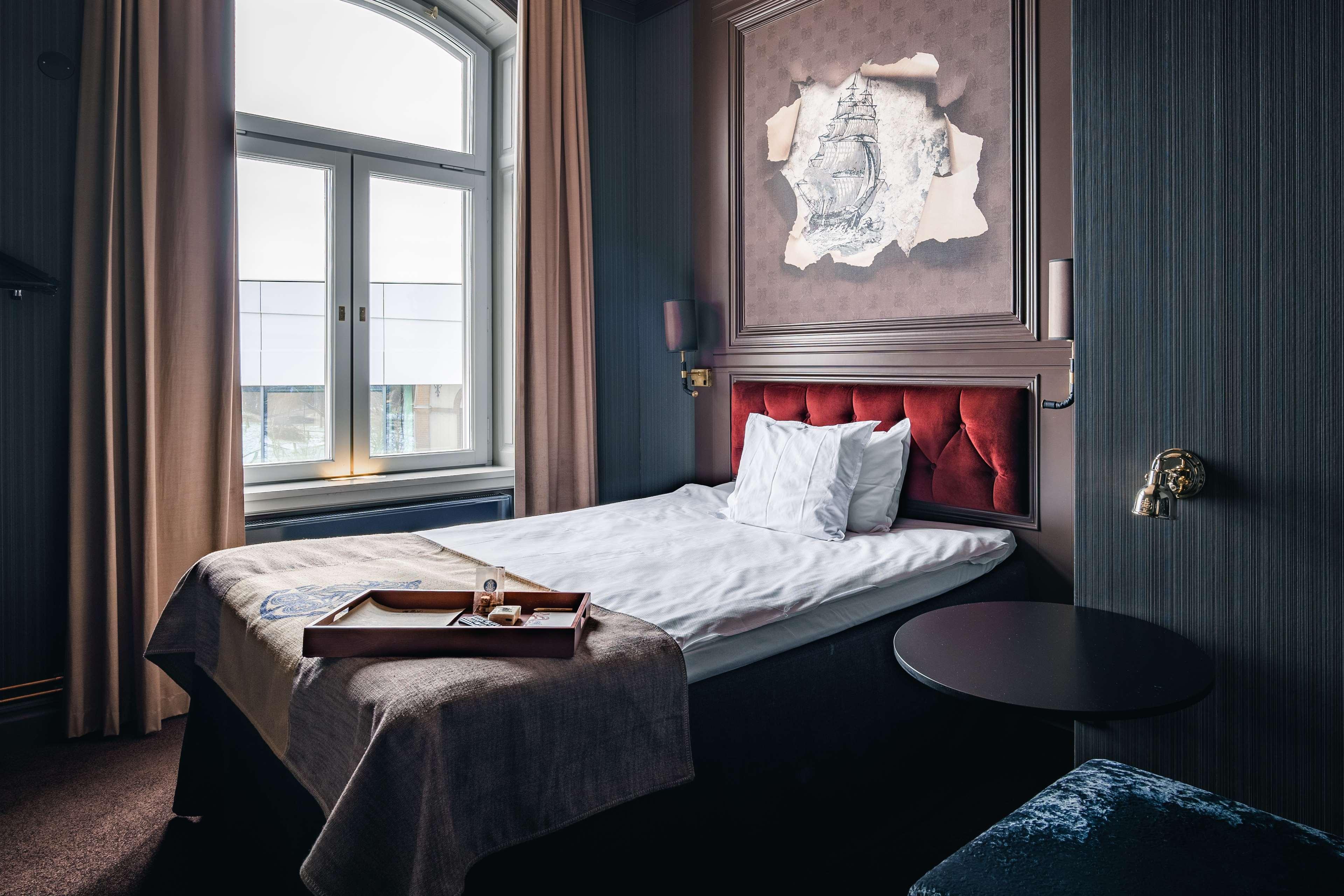 Double Superior Queen Bed