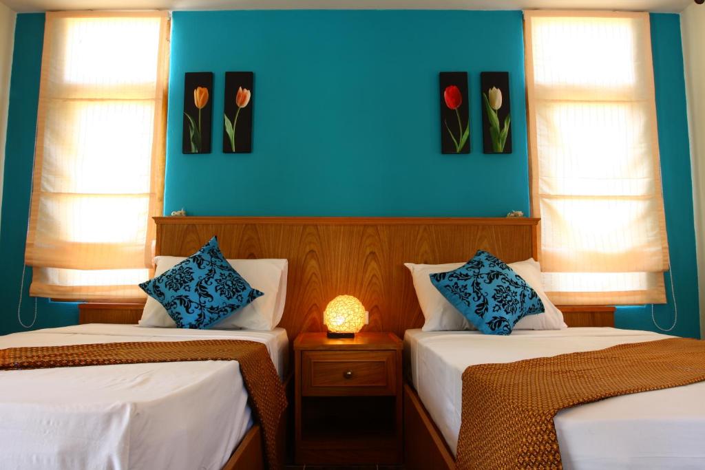 Bungalow No Air Conditioning