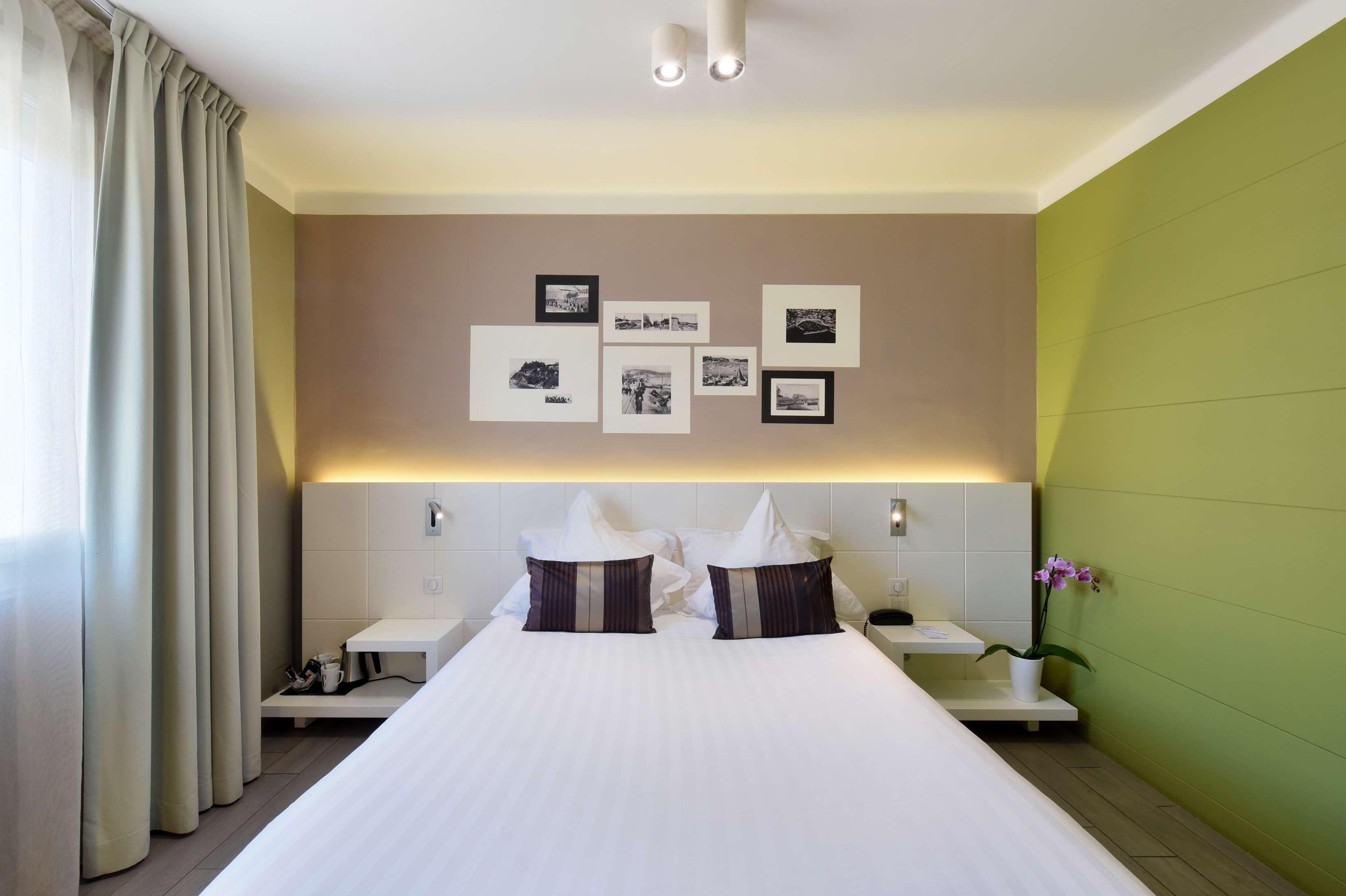 Double Queen Bed Non Smoking