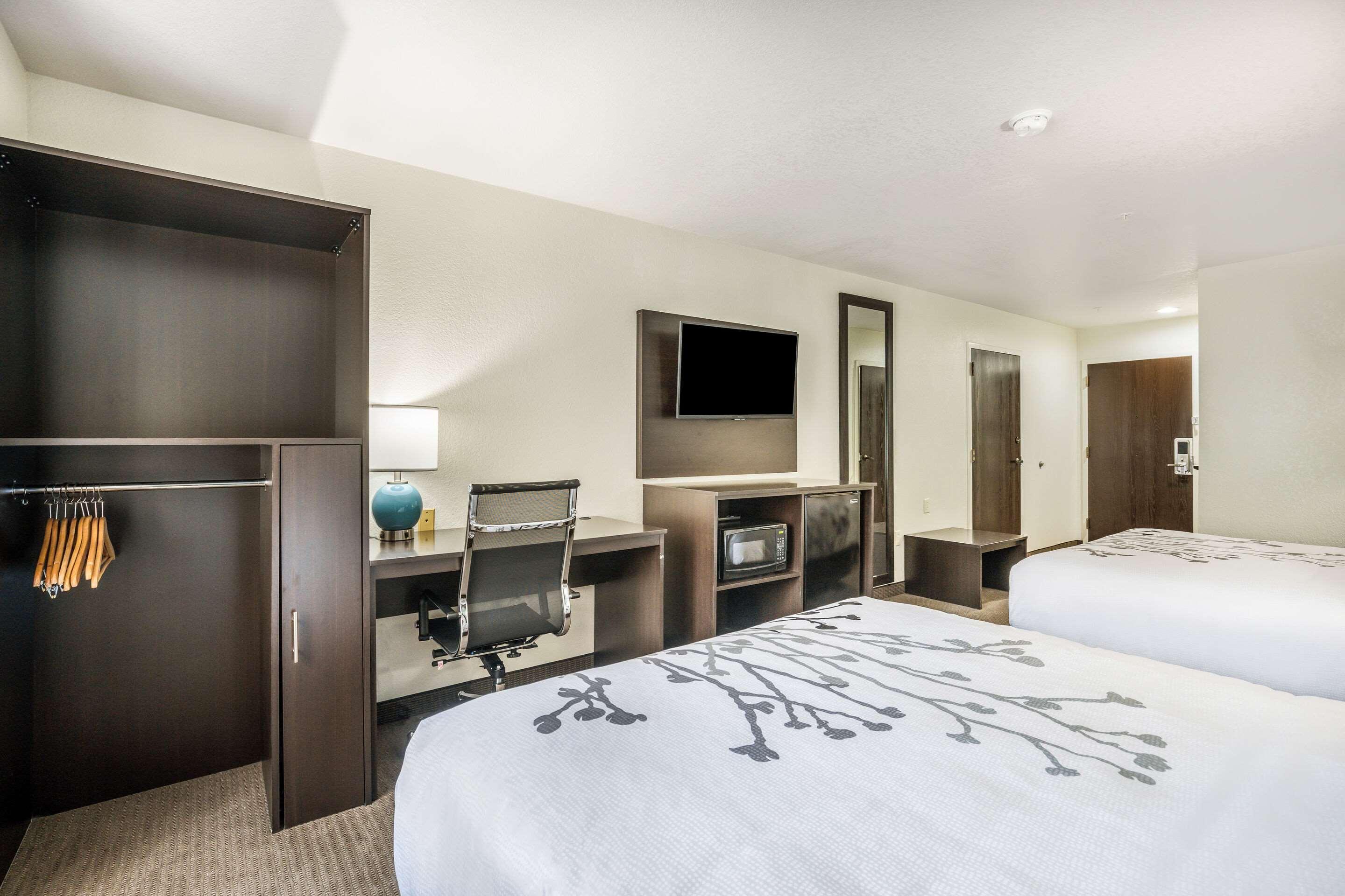 Room Accessible-two Queen Beds