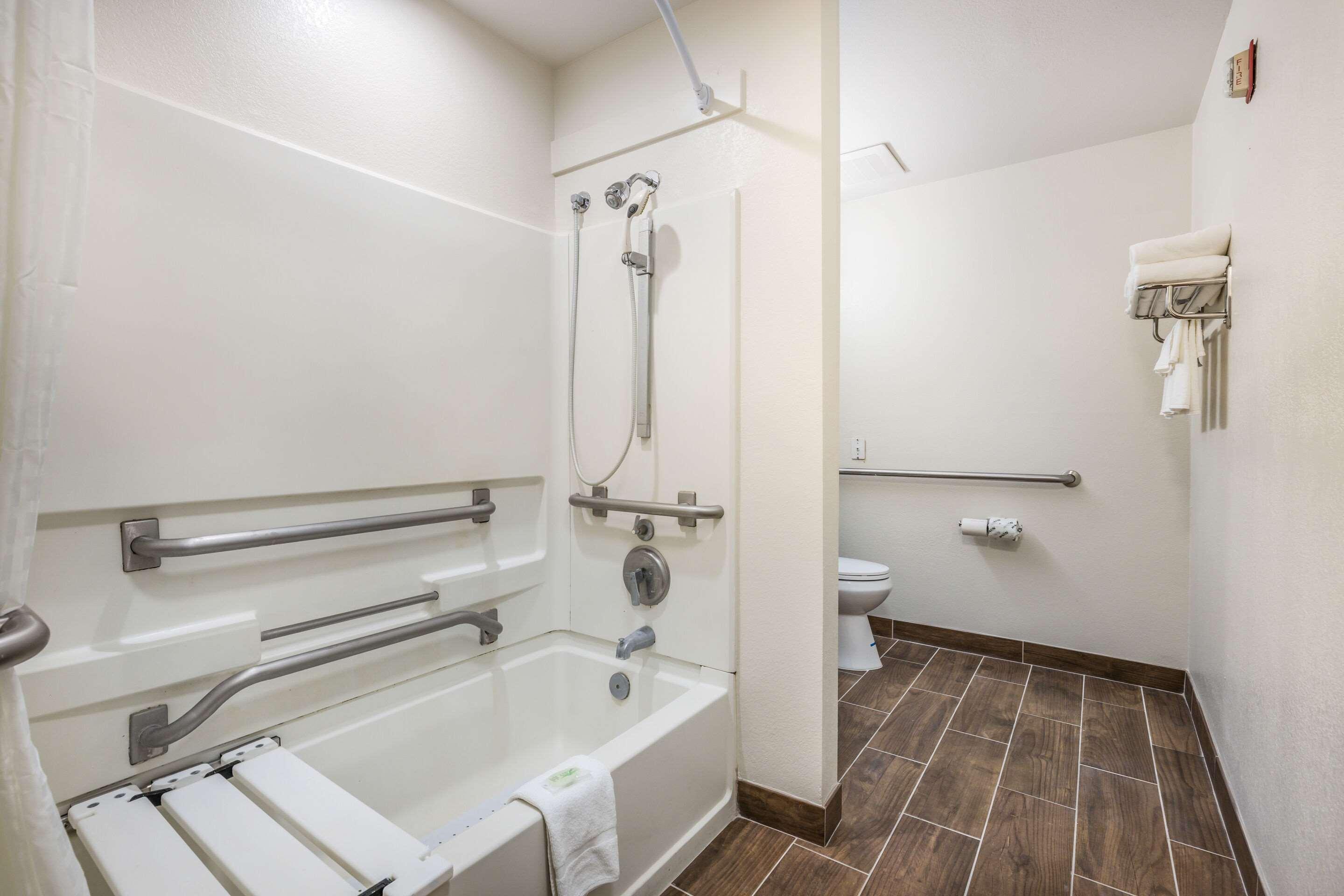 Room Accessible-two Queen Beds