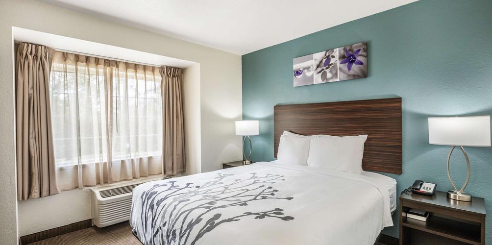 Double Queen Size Bed