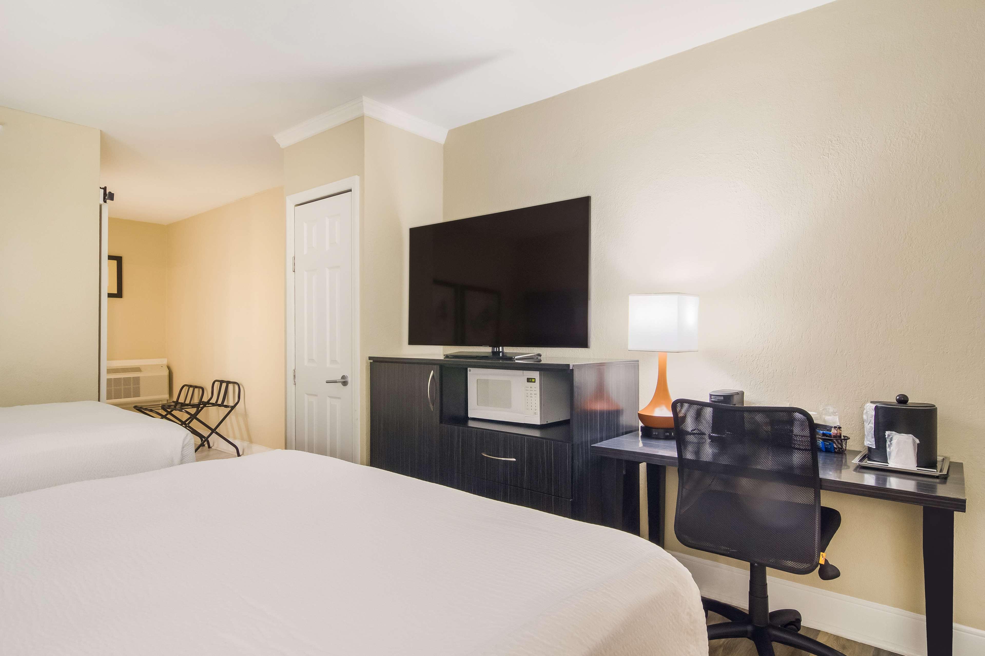 Quadruple Accessible