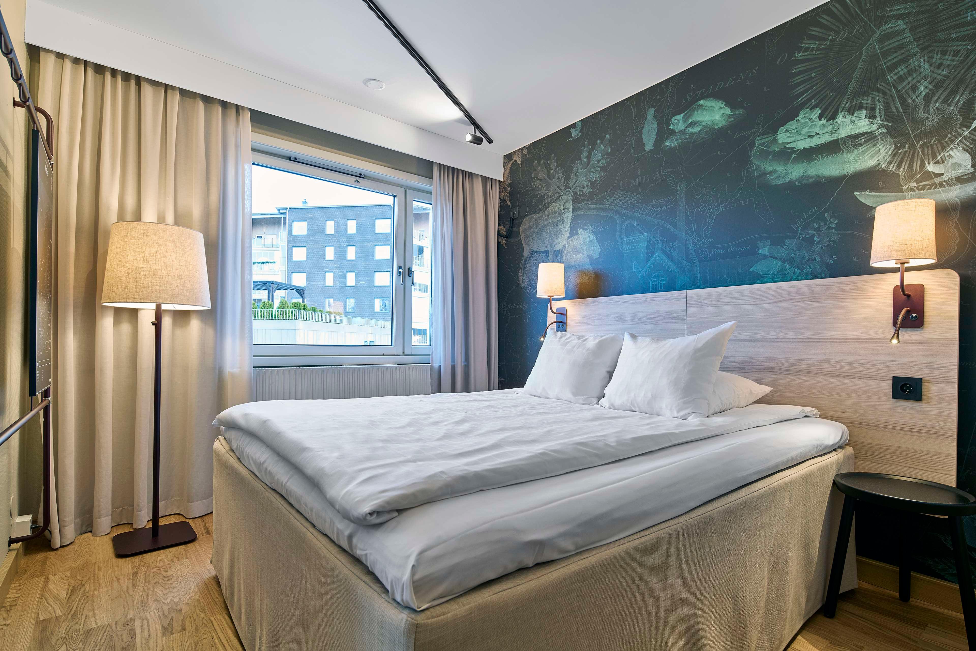 Double Queen Size Bed