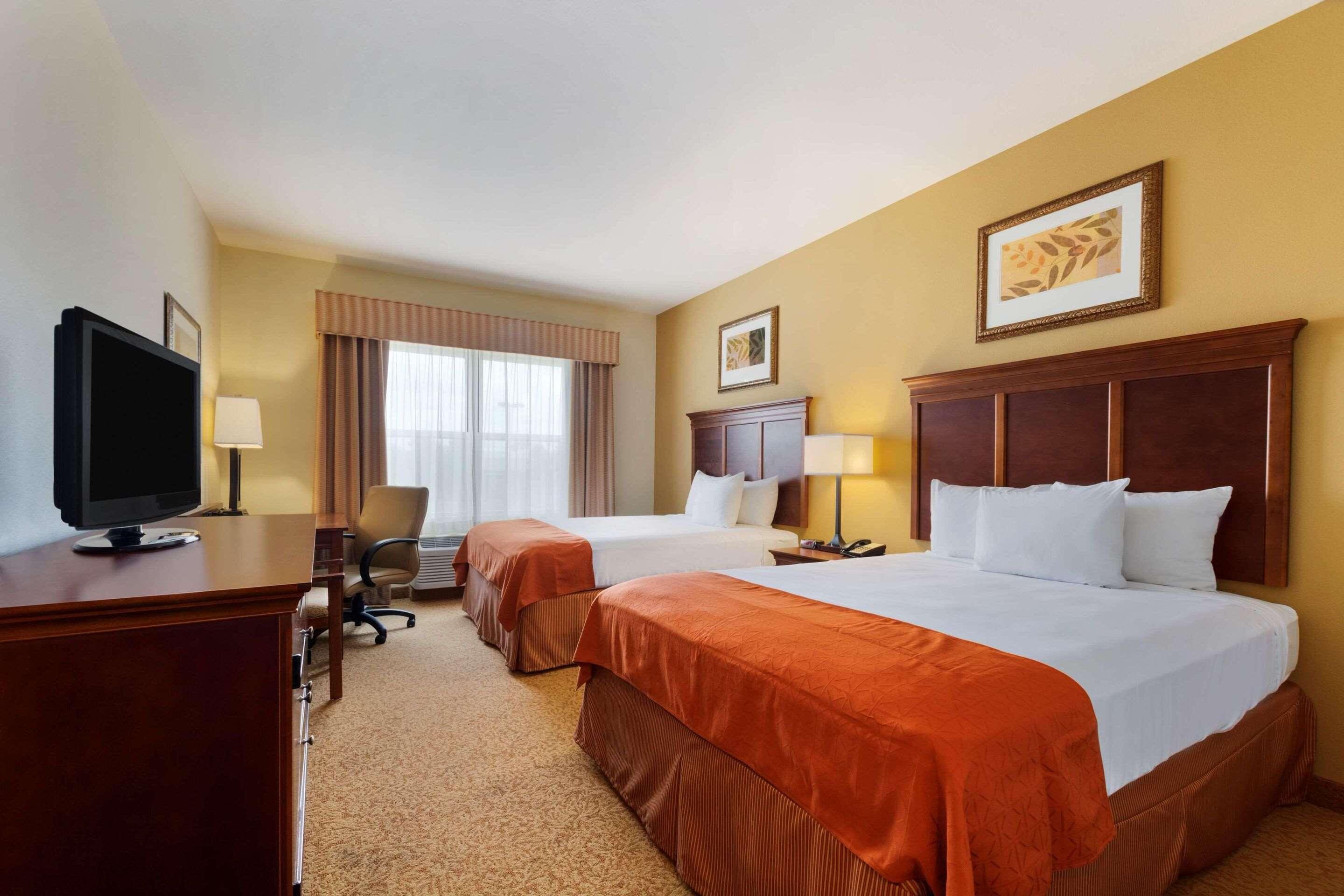 Room Two Queen Beds