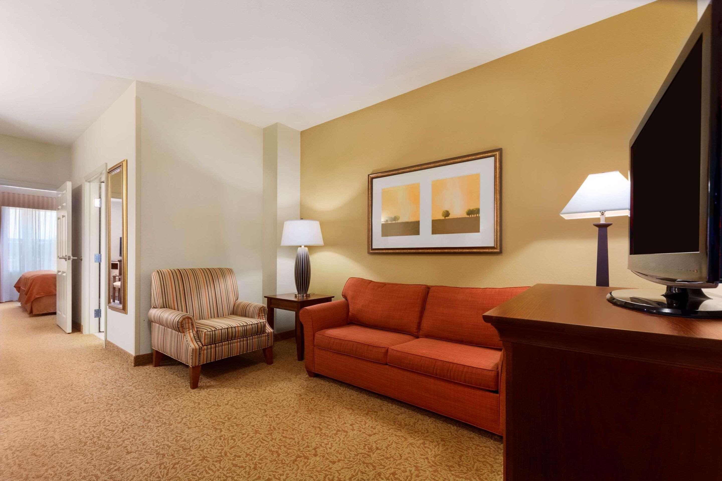 Suite King Size Bed