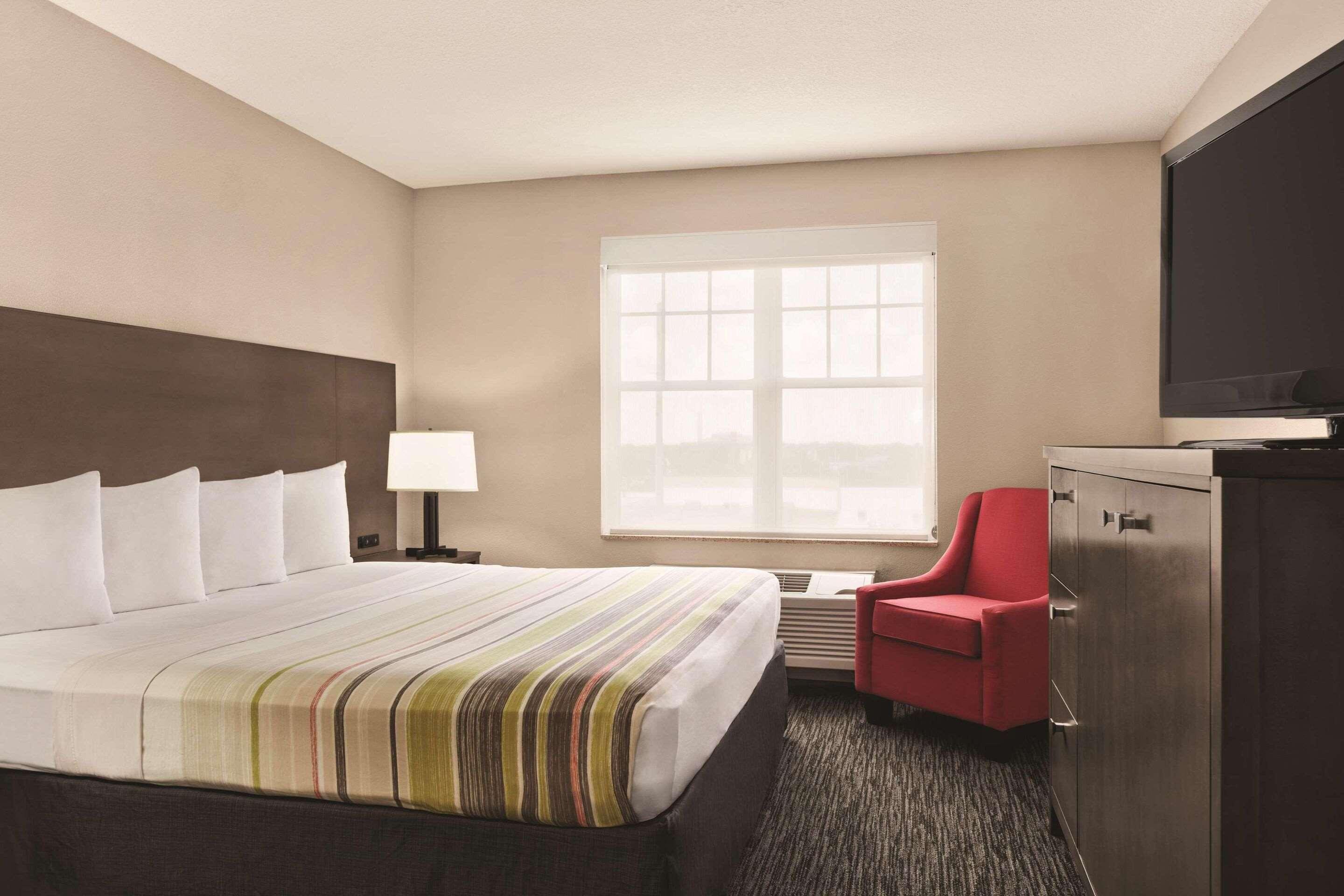 Studio King Size Bed