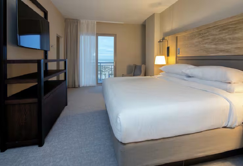 Suite Ocean View King Bed