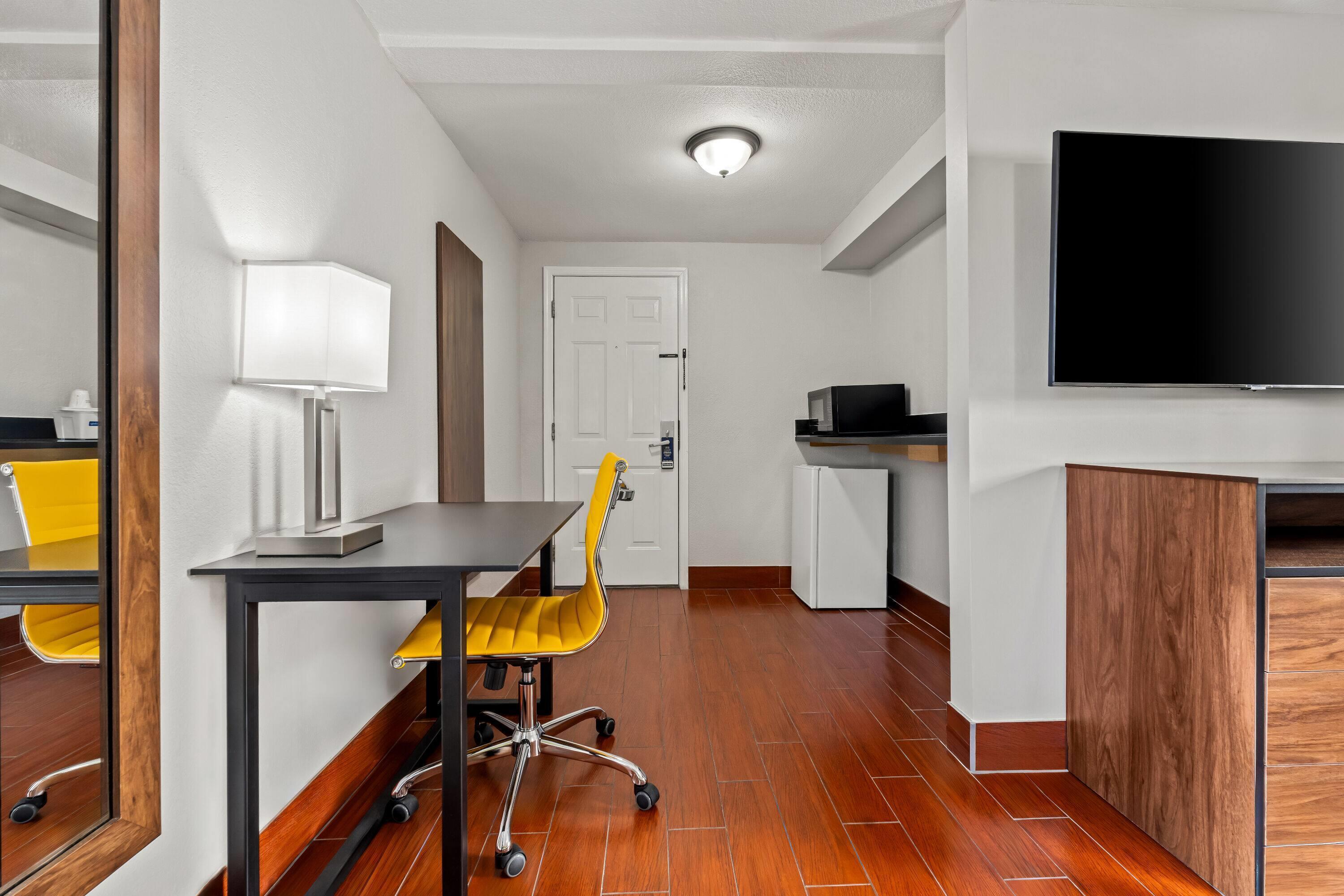 Suite Queen Size Bed