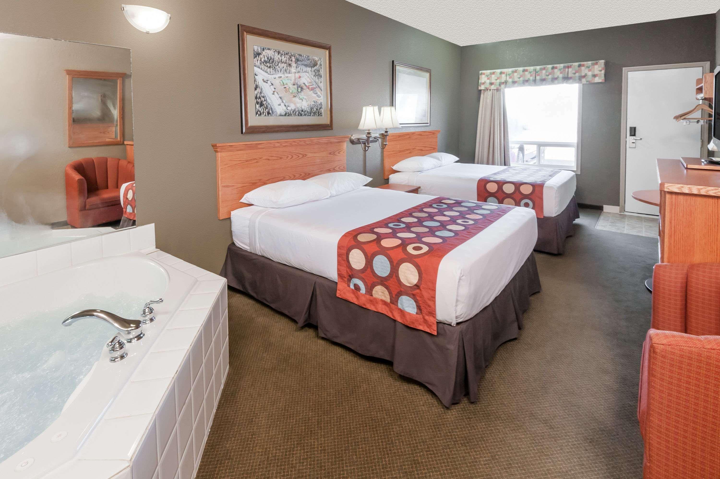 Suite Two Queen Beds