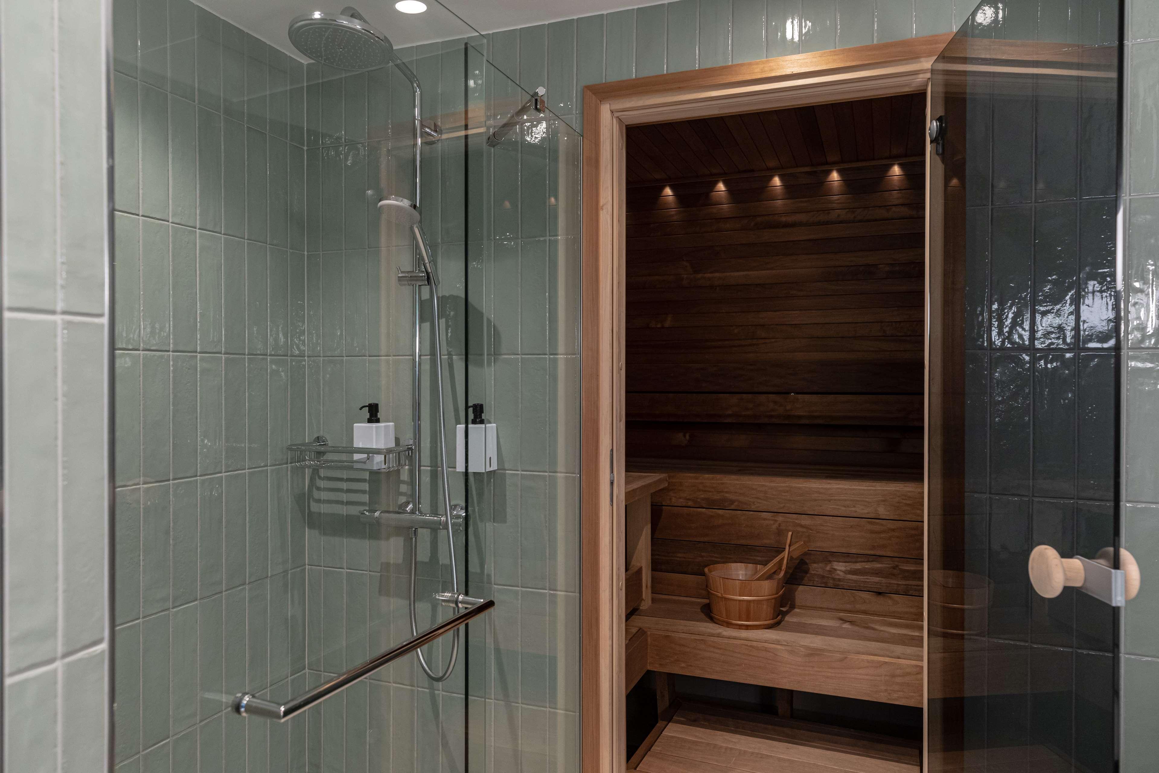 Double Superior King Bed