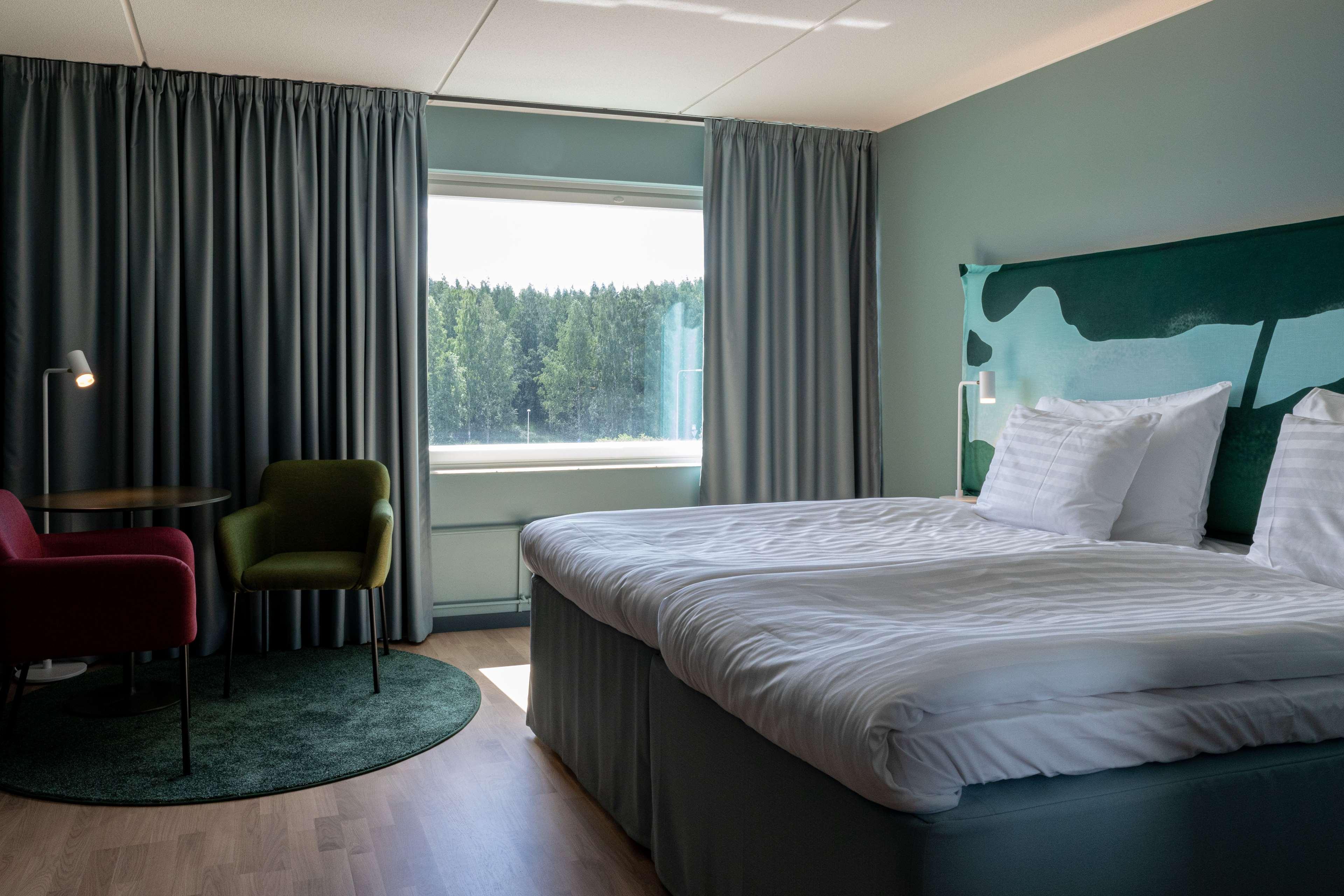 Double Single Premium King Bed