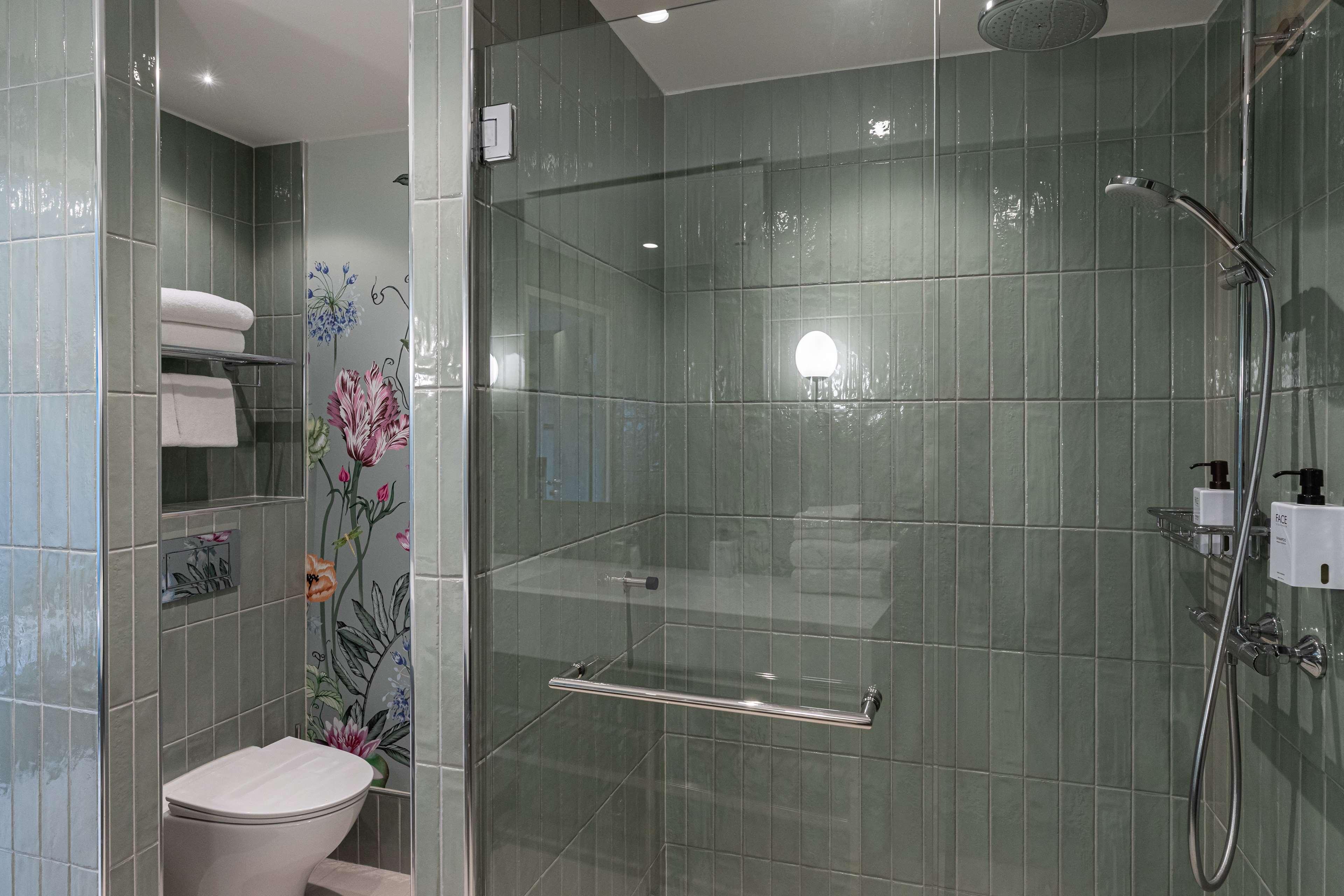 Double Single Superior King Bed