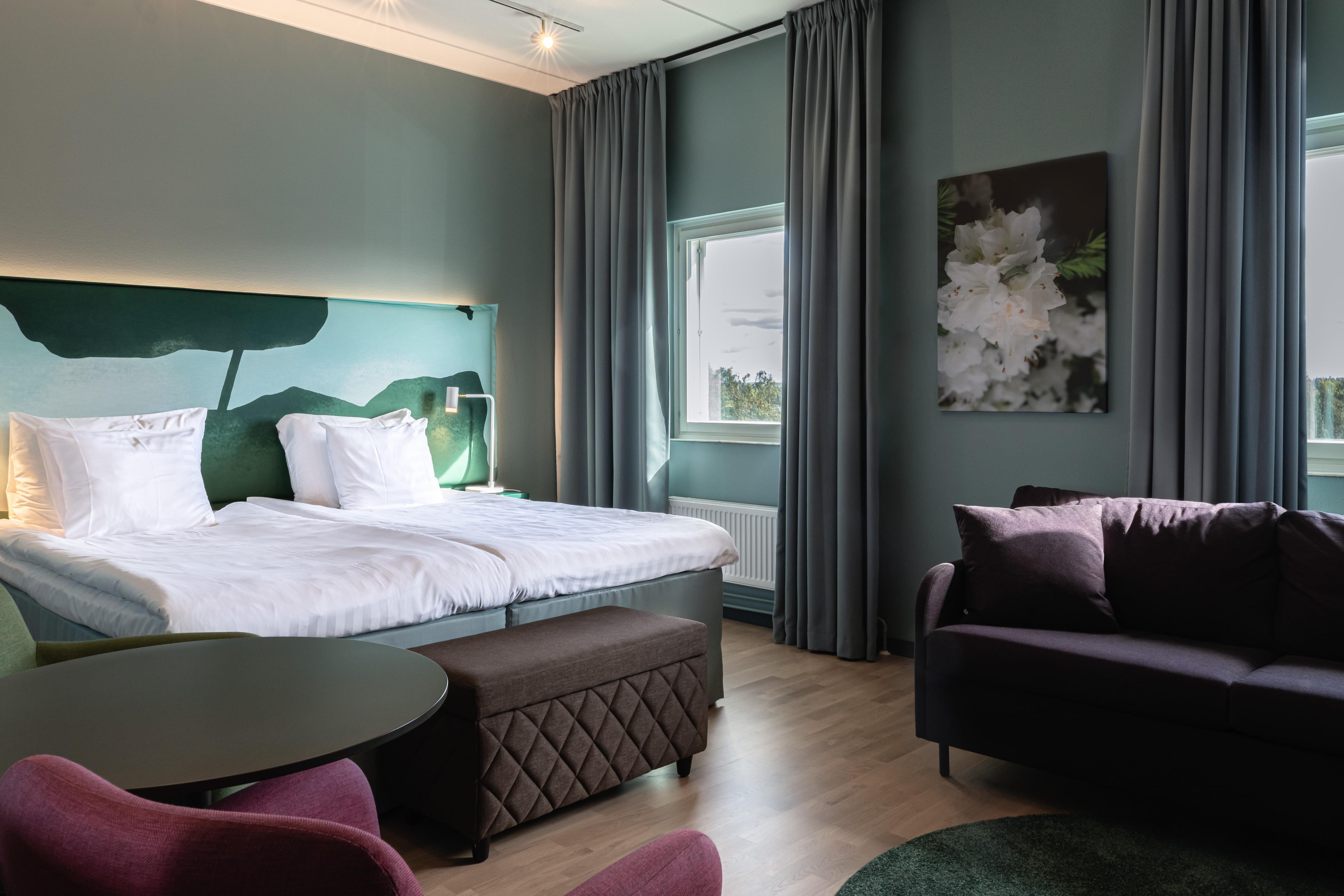 Double Single Superior King Bed