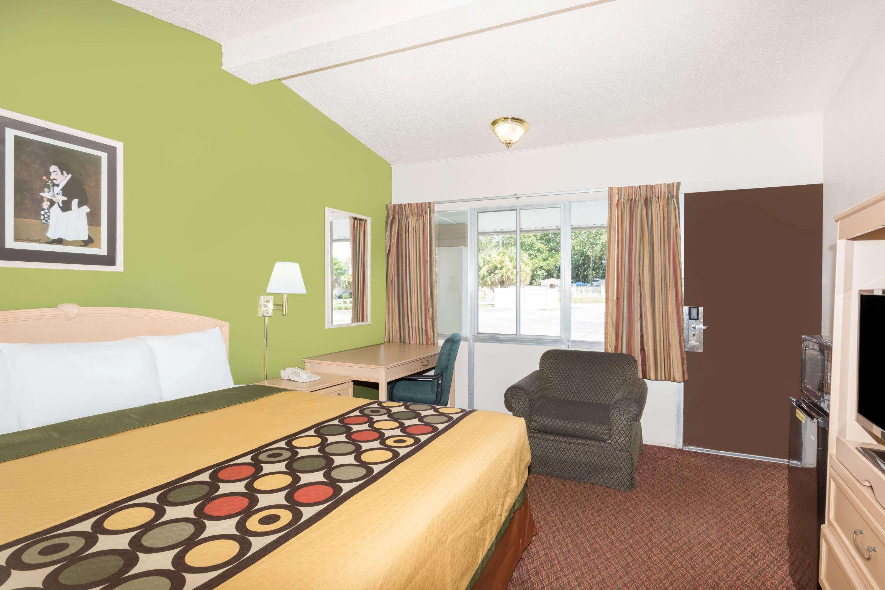 Double King Bed Non Smoking