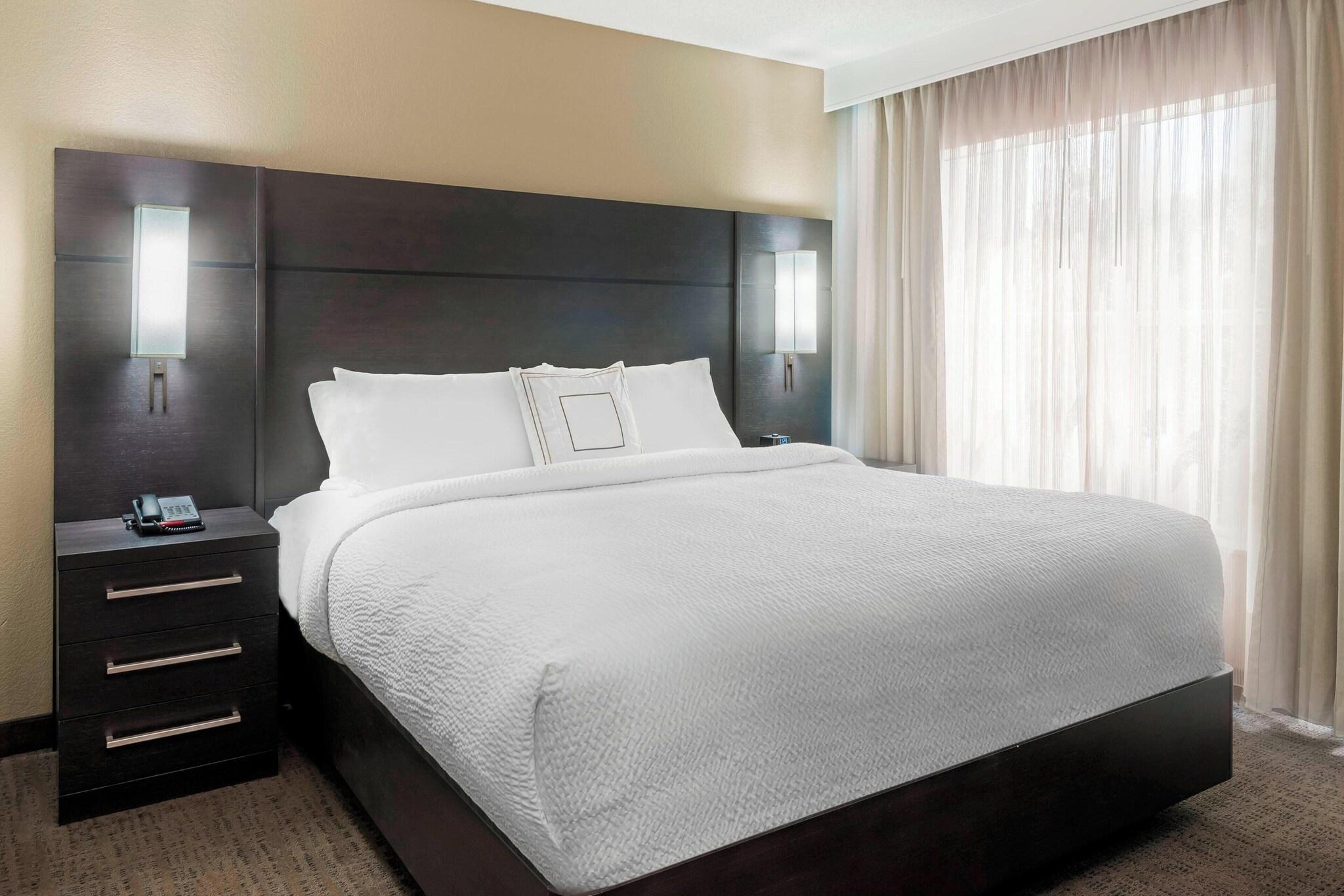 Studio King Size Bed