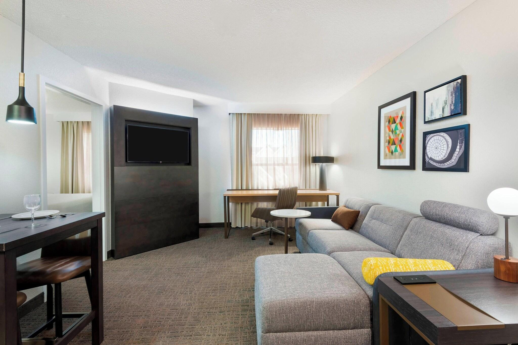 Suite Accessible-queen Size Bed