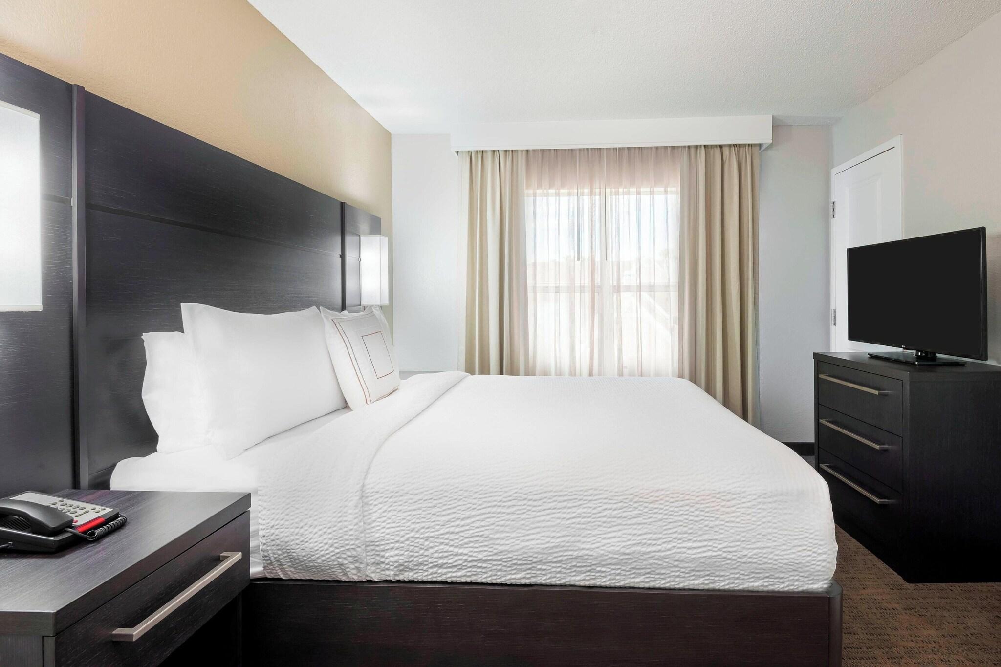 Suite Accessible-queen Size Bed