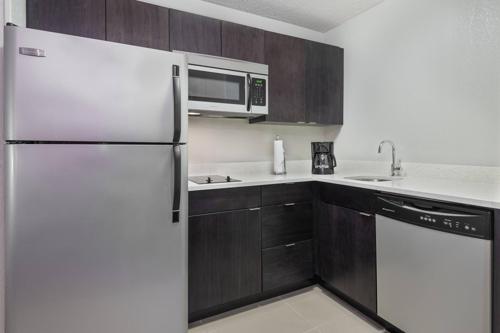 Suite Queen Size Bed