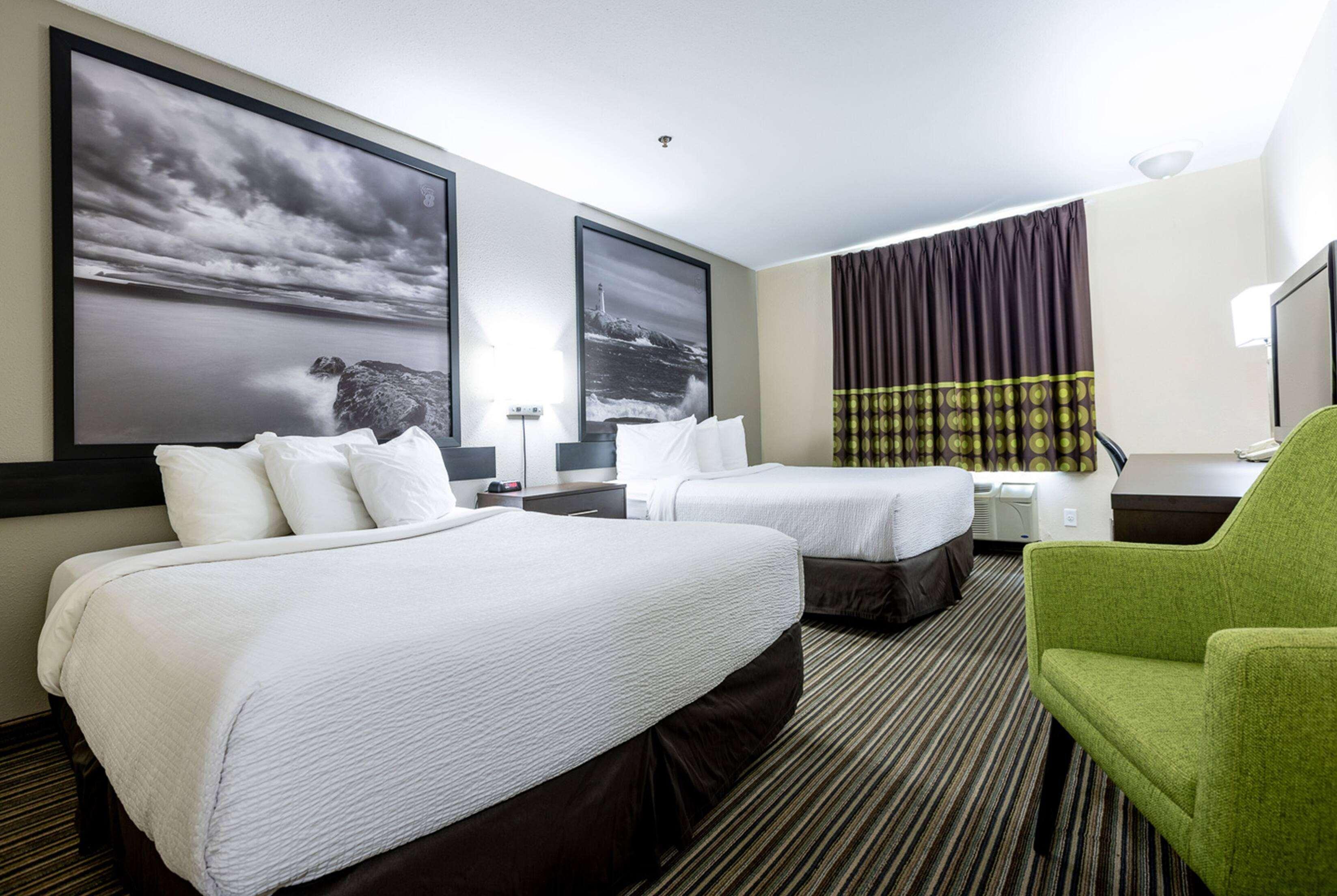 Quadruple Two Queen Beds