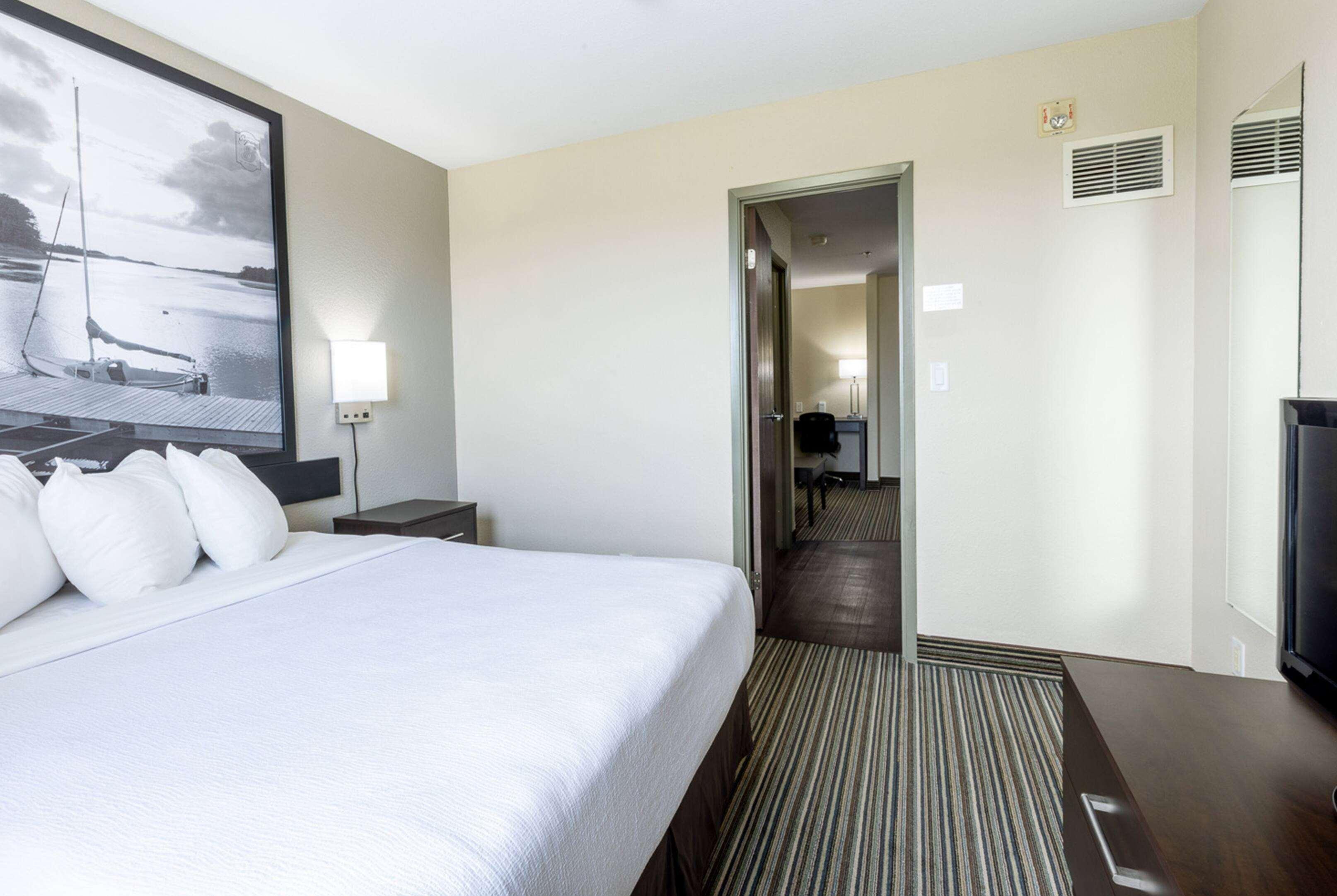 Suite Queen Size Bed