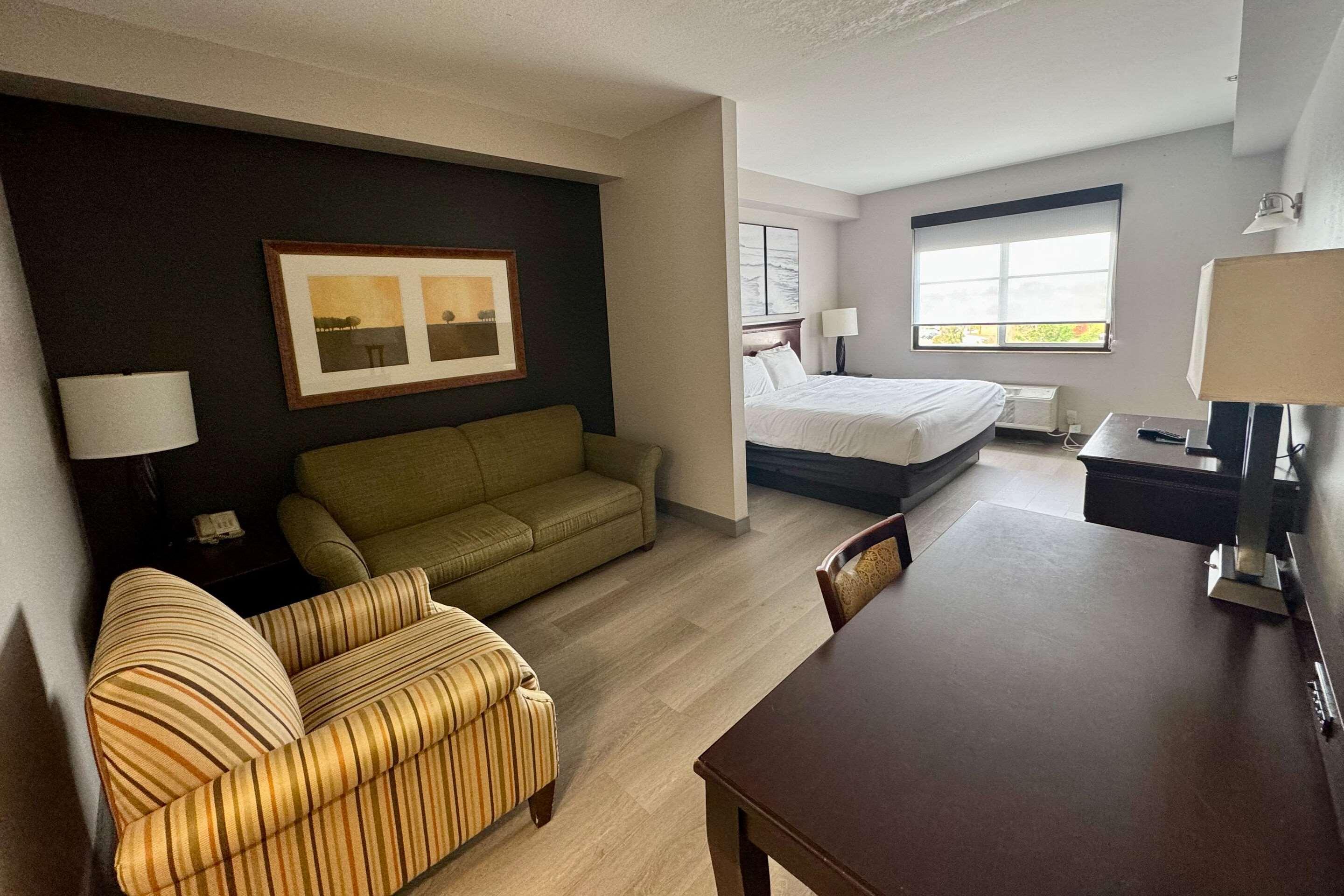 Studio King Size Bed