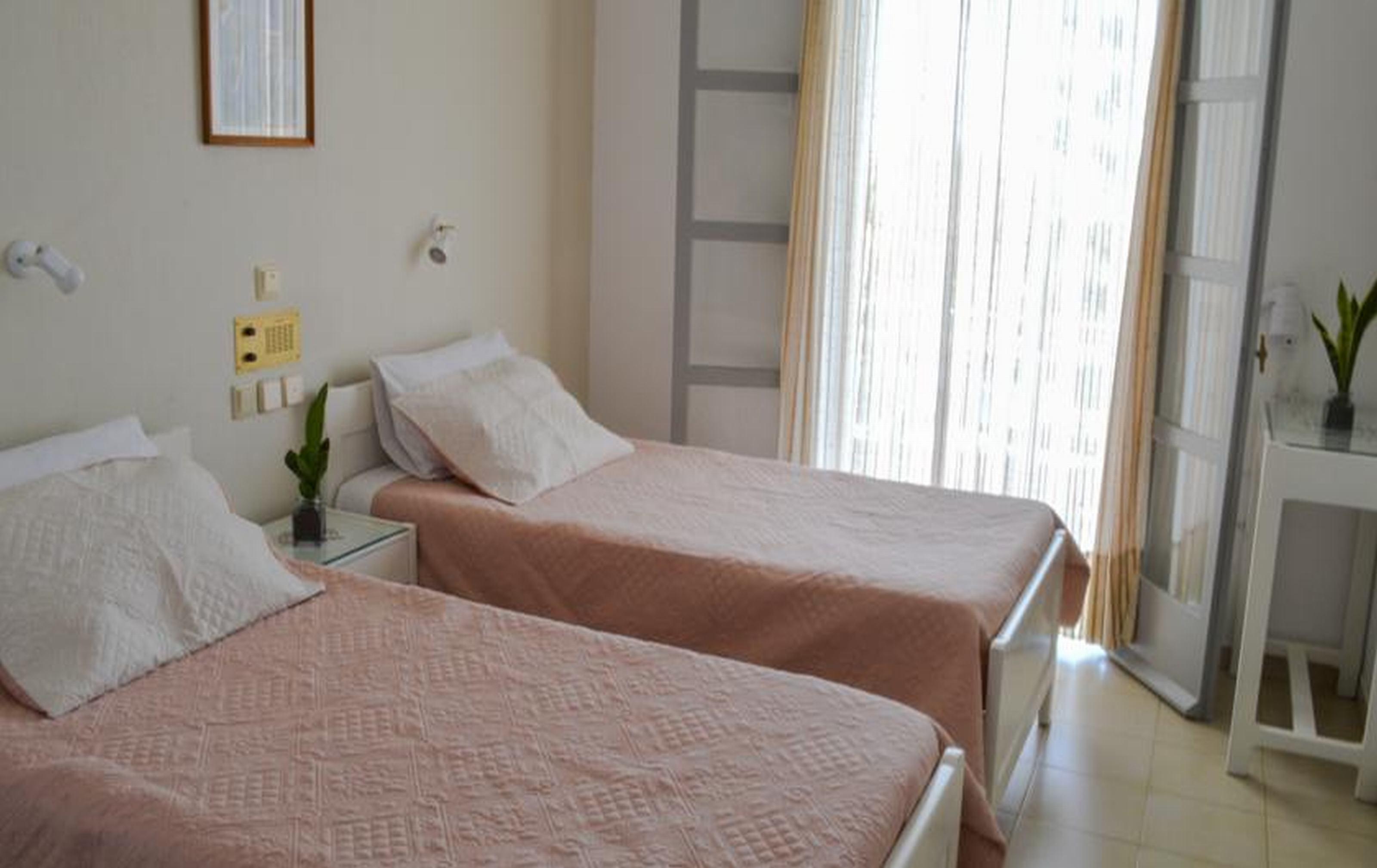 Double or Twin Standard