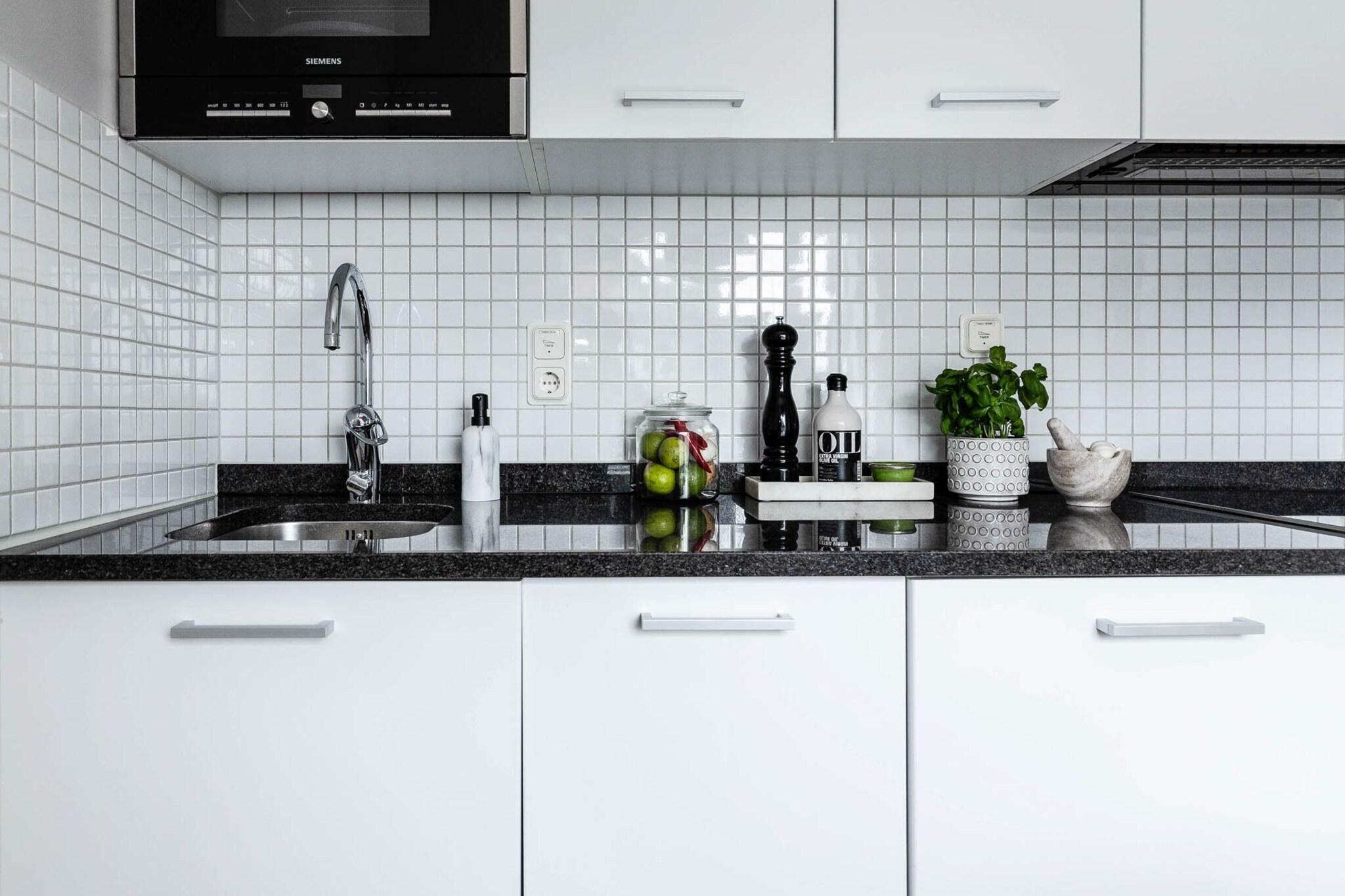 Family Room Queen Size Bed