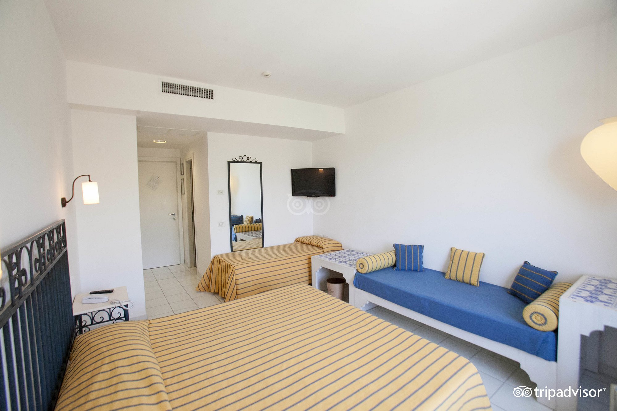 Family Room Superior