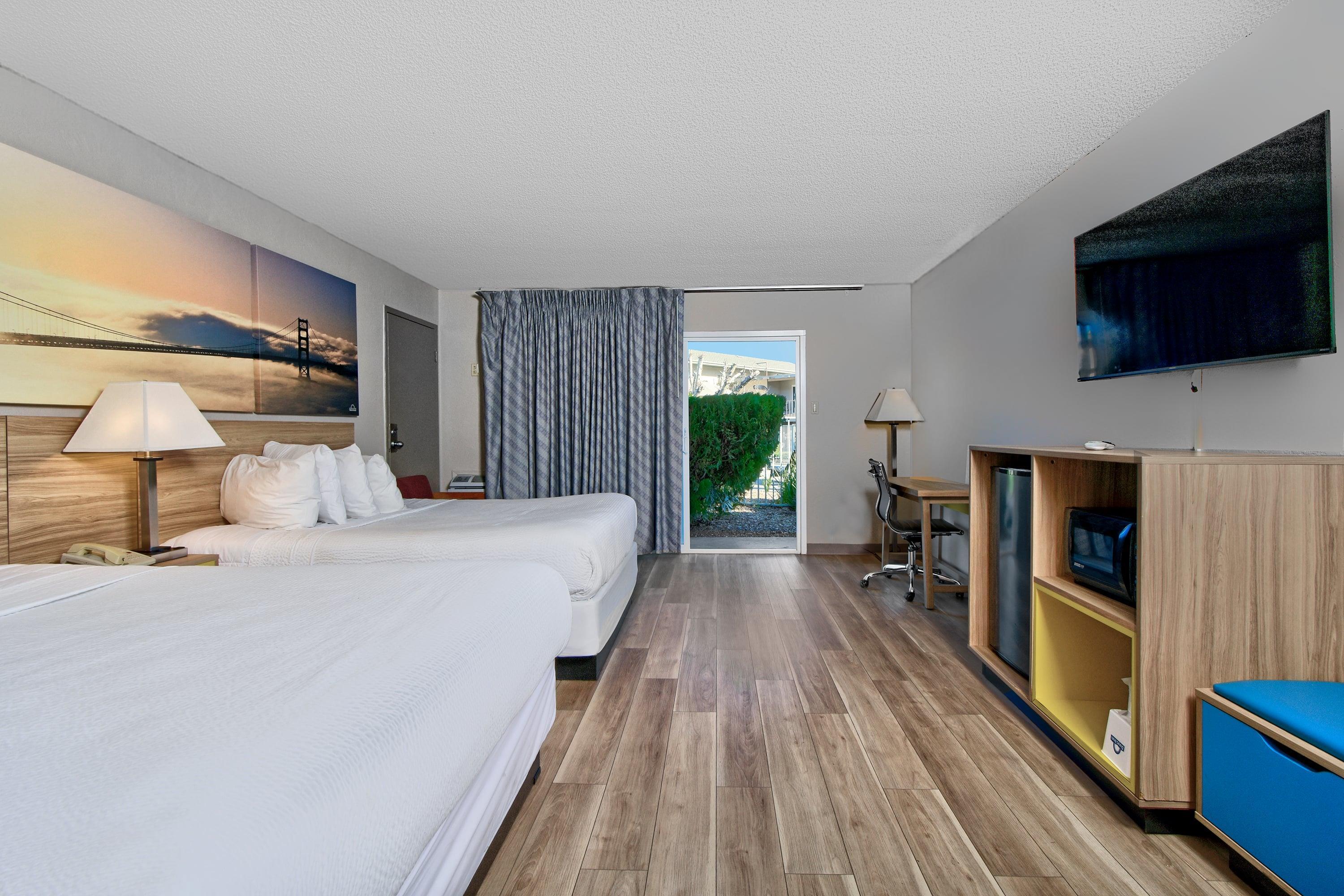 Quadruple Two Queen Beds