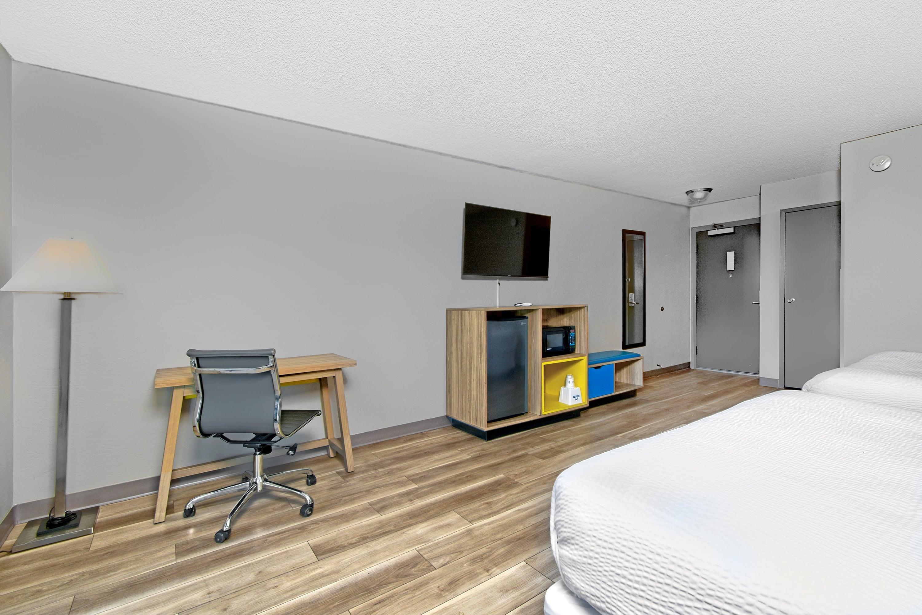 Quadruple Two Queen Beds