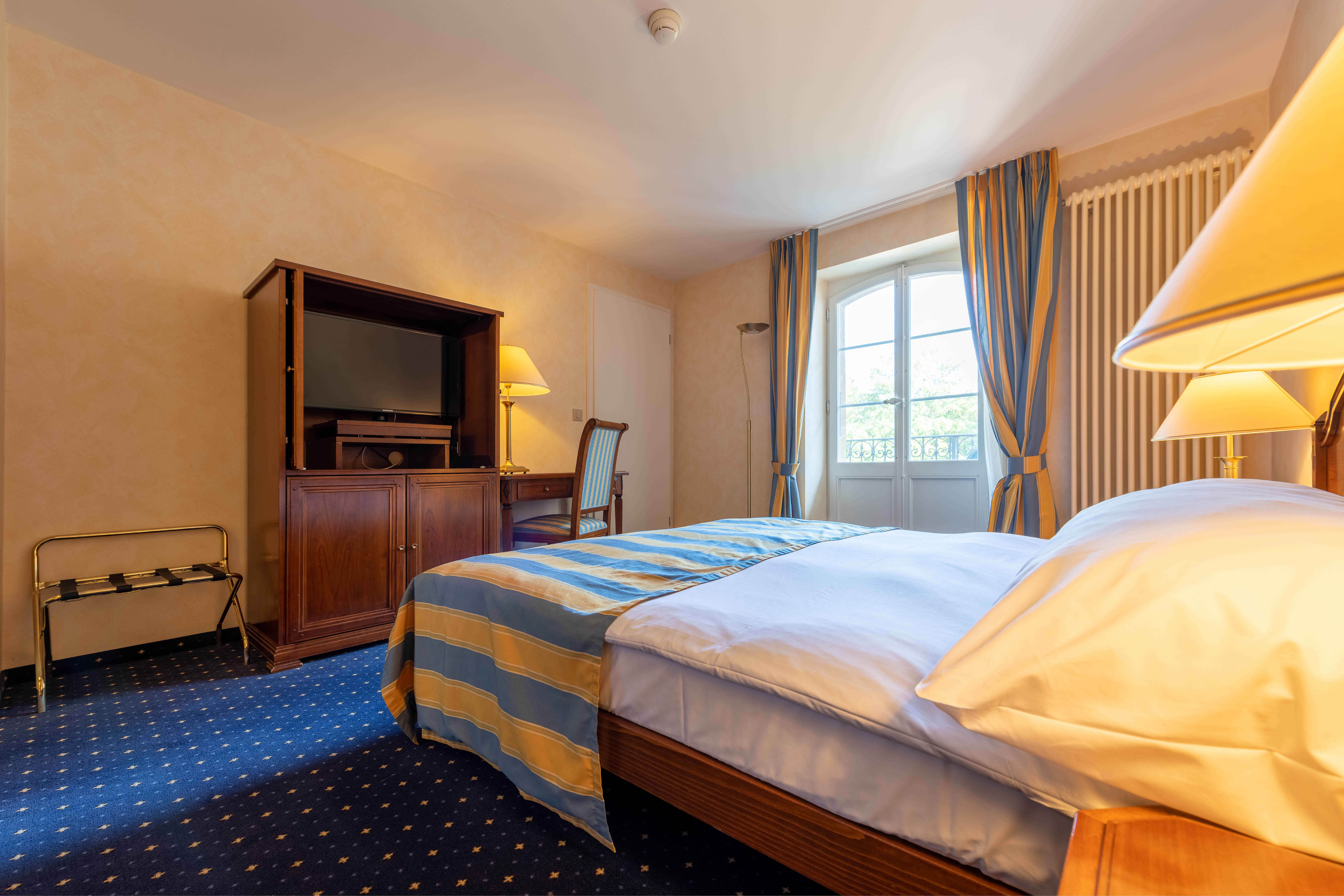 Double Premier King Bed