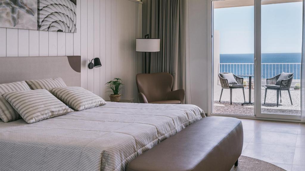 Double or Twin Sea View