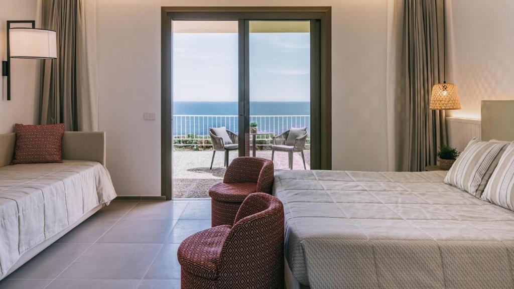 Quadruple Deluxe Sea View