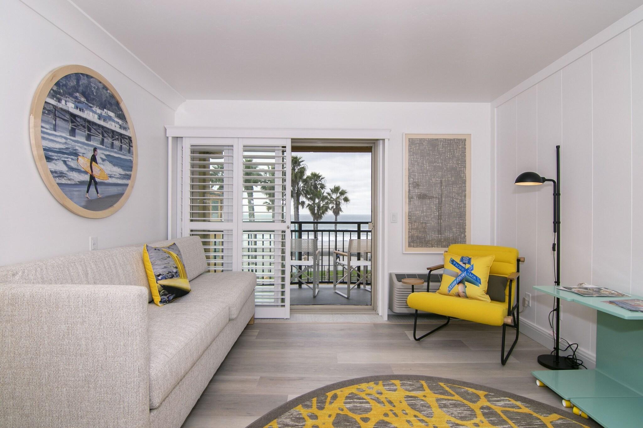 Single Ocean Front King Bed