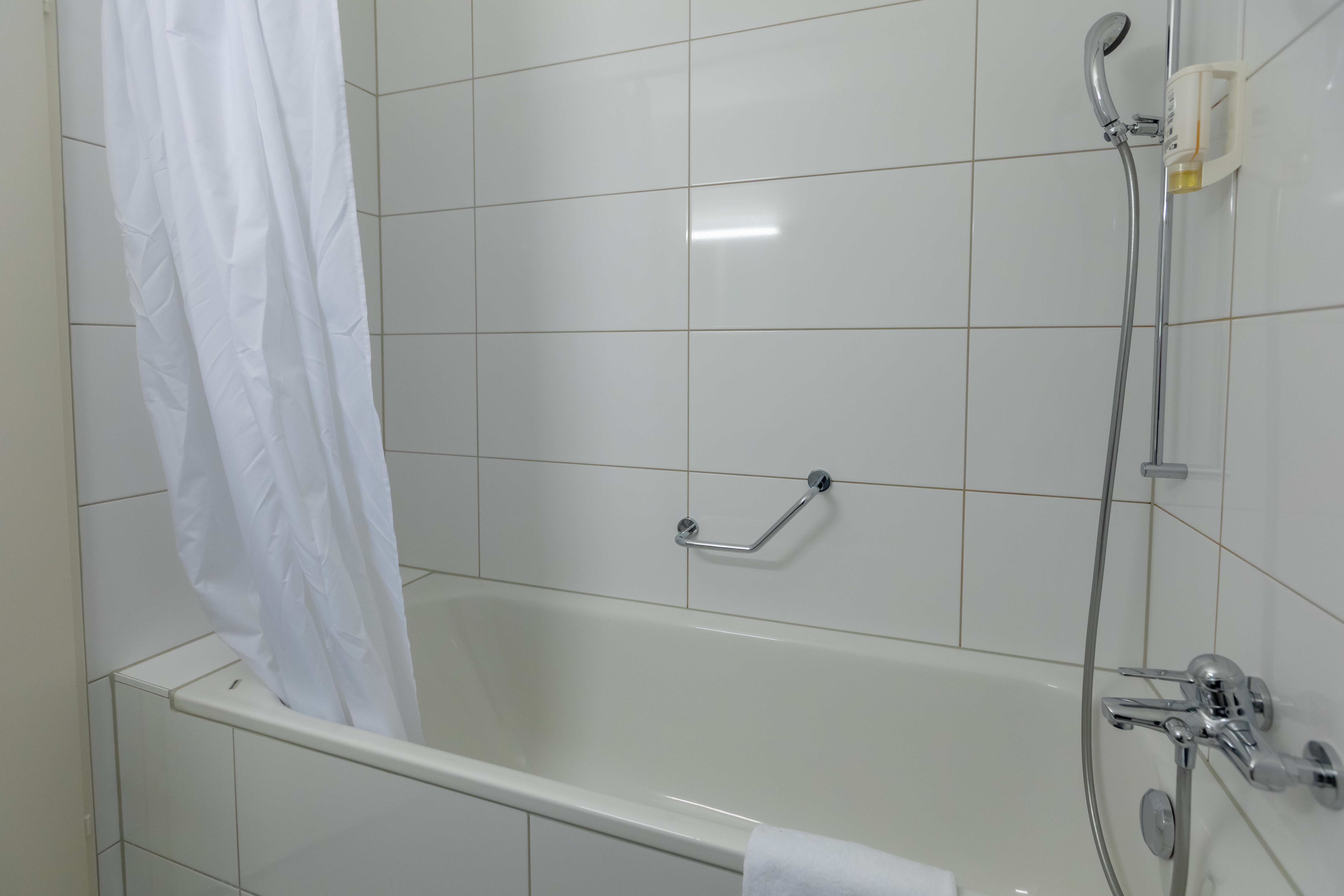 Single Queen Size Bed