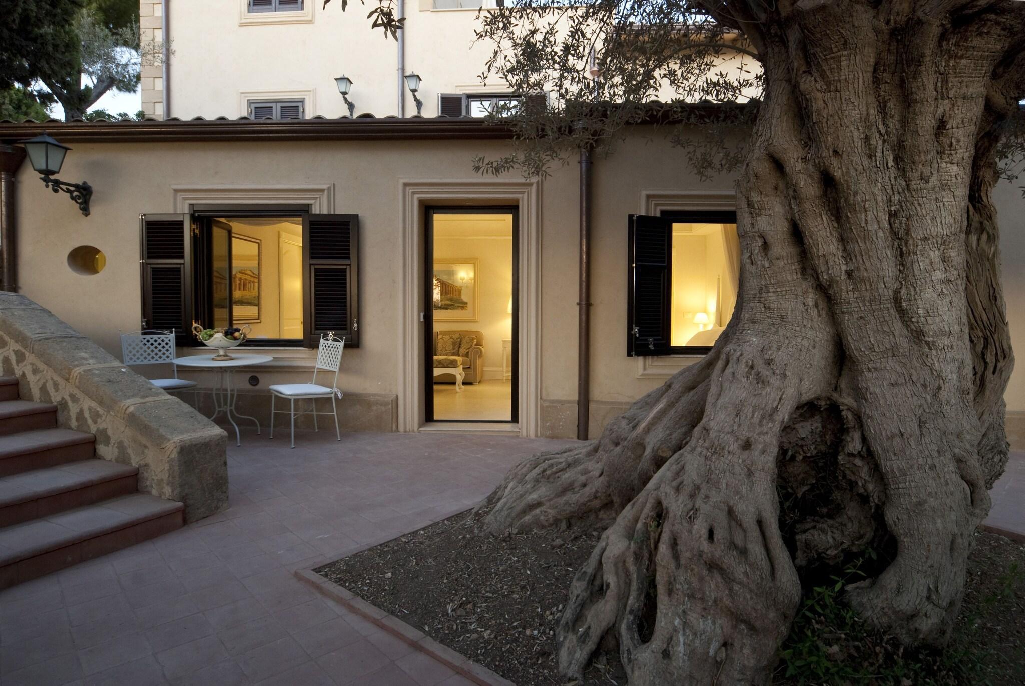 Junior Suite King Size Bed