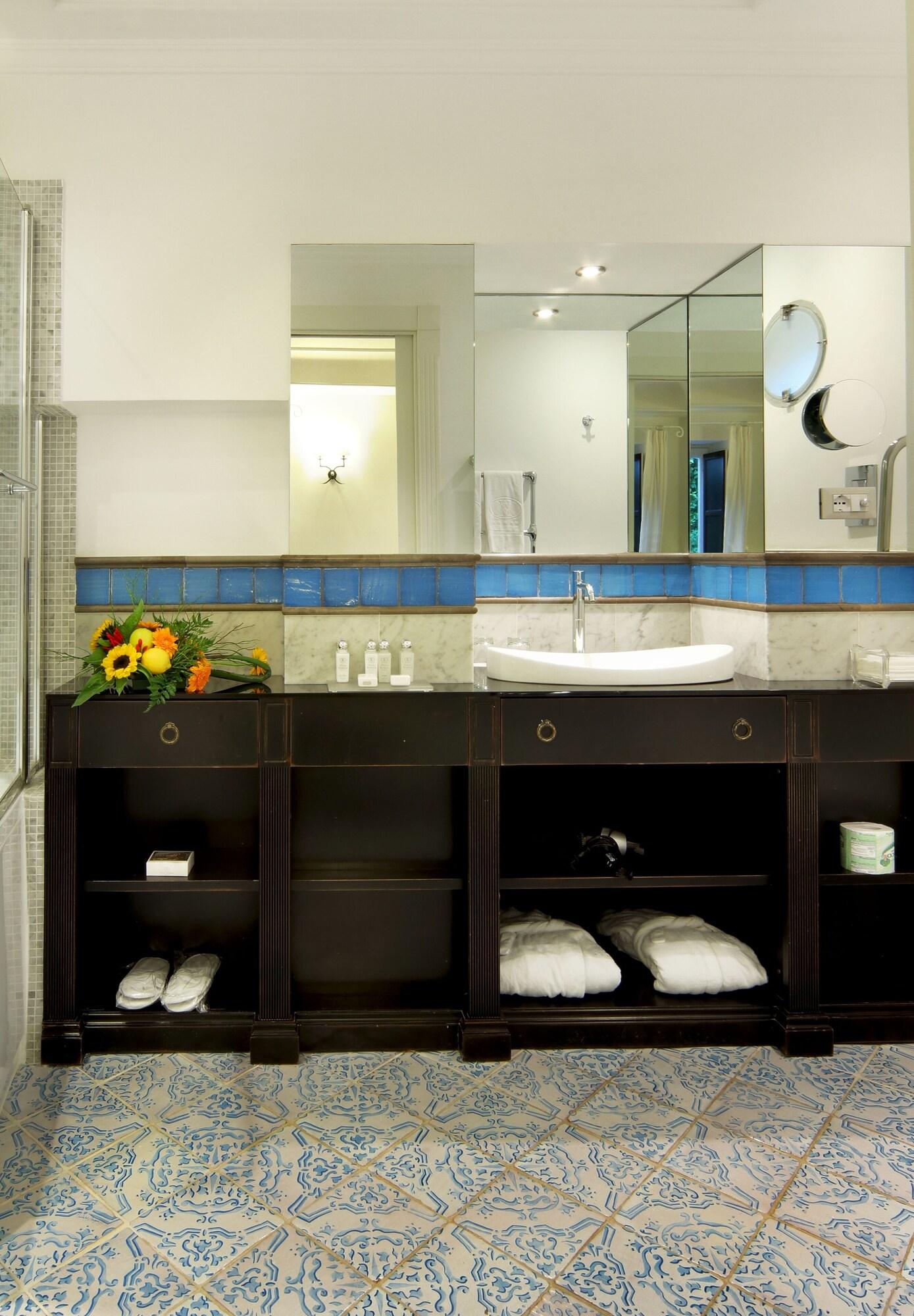 Junior Suite King Size Bed