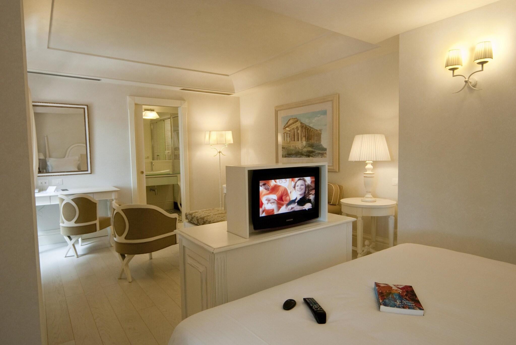 Junior Suite King Size Bed